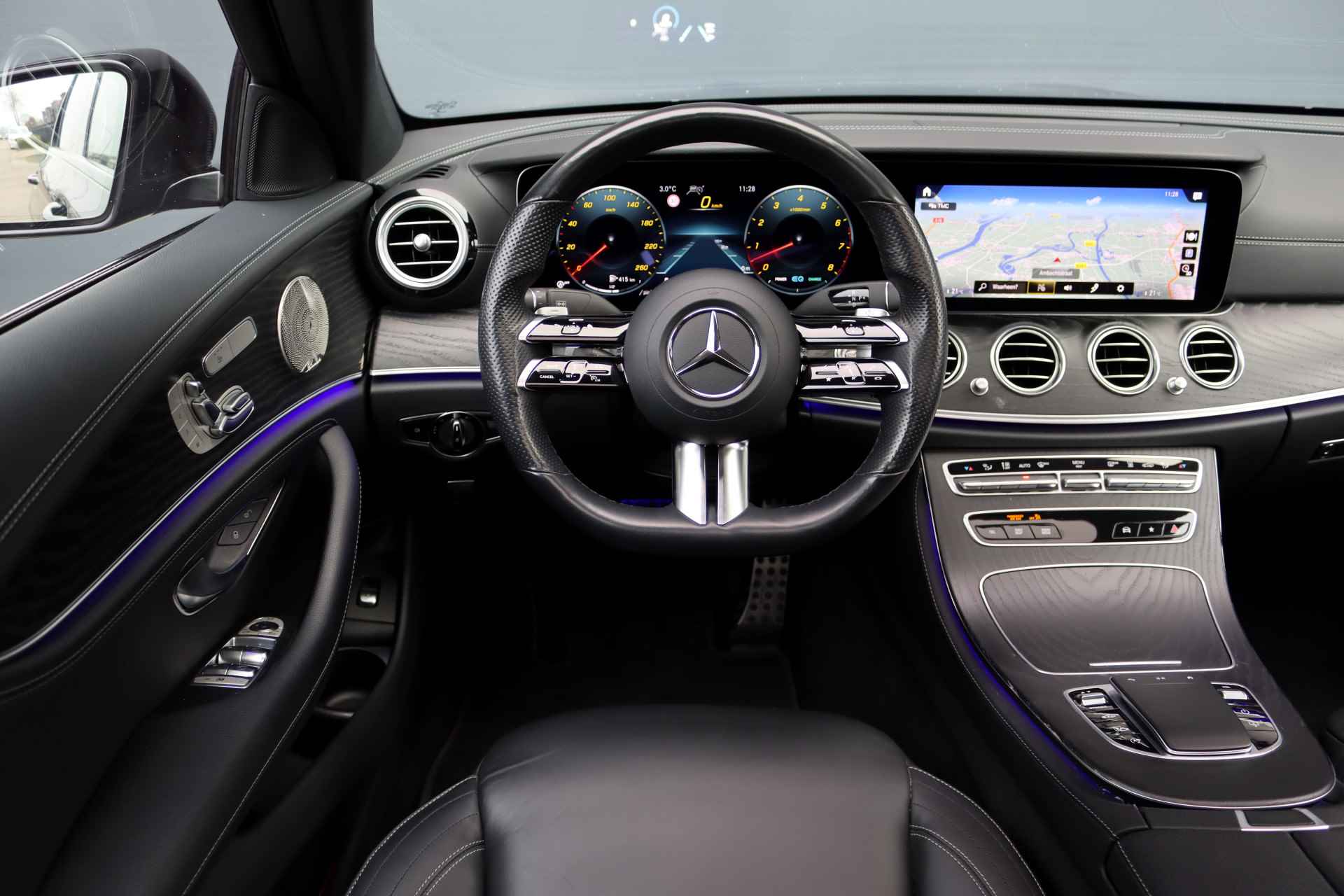 Mercedes-Benz E-Klasse 450 4MATIC Premium+ AMG Line Aut9 | Luchtvering | Distronic+ | Burmester | Soft-Close | Memory | Trekhaak | HUD | Augmented Reality | Panoramadak | Keyless Go | - 30/49