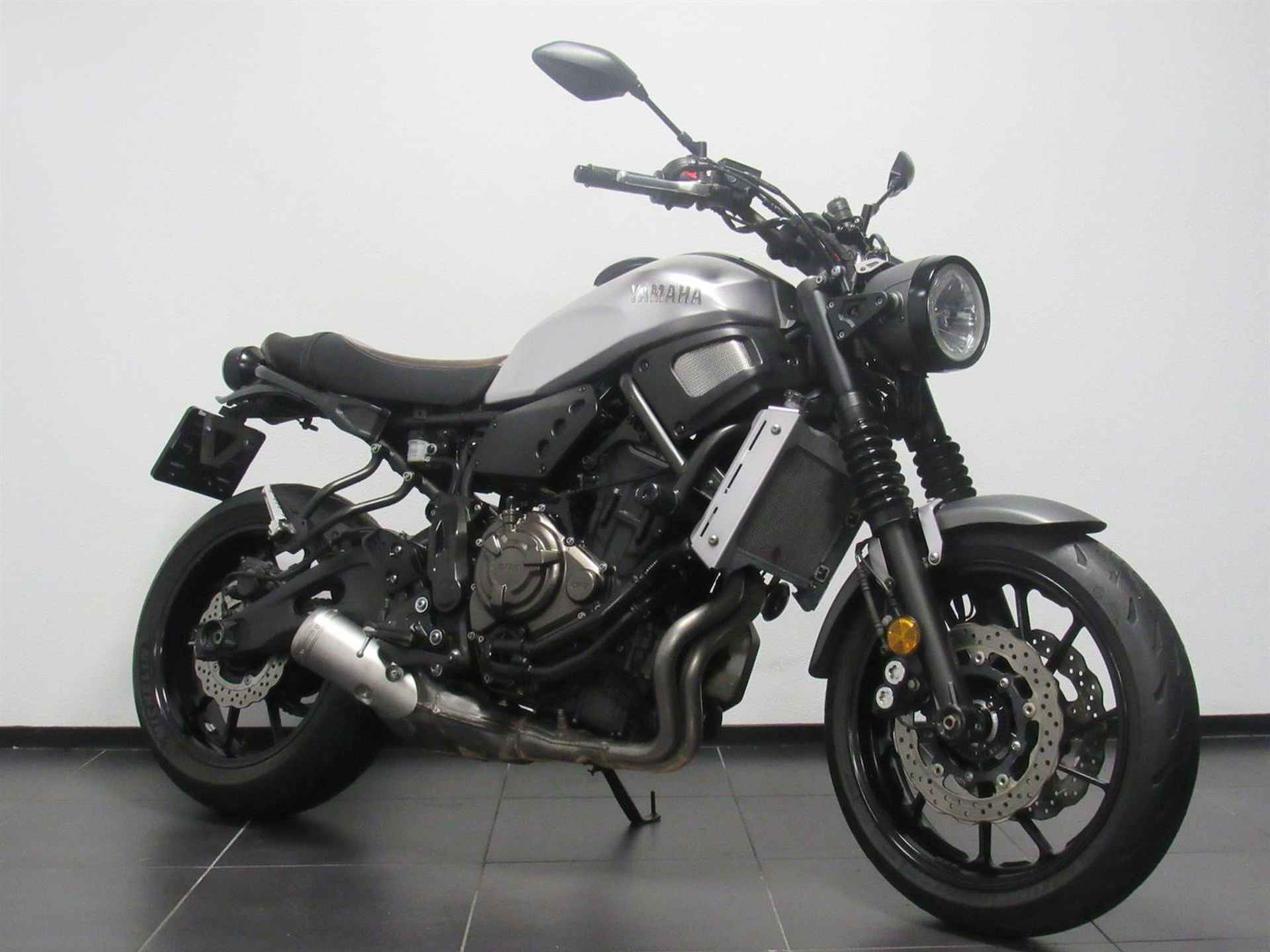 Yamaha XSR 700 ABS - 2016 - 2/14