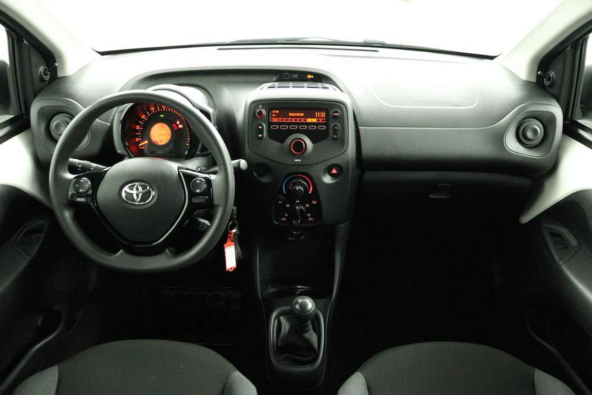 Toyota Aygo 1.0 VVT-i x-fun | Bluetooth | Airco | 5-Deurs | - 4/42