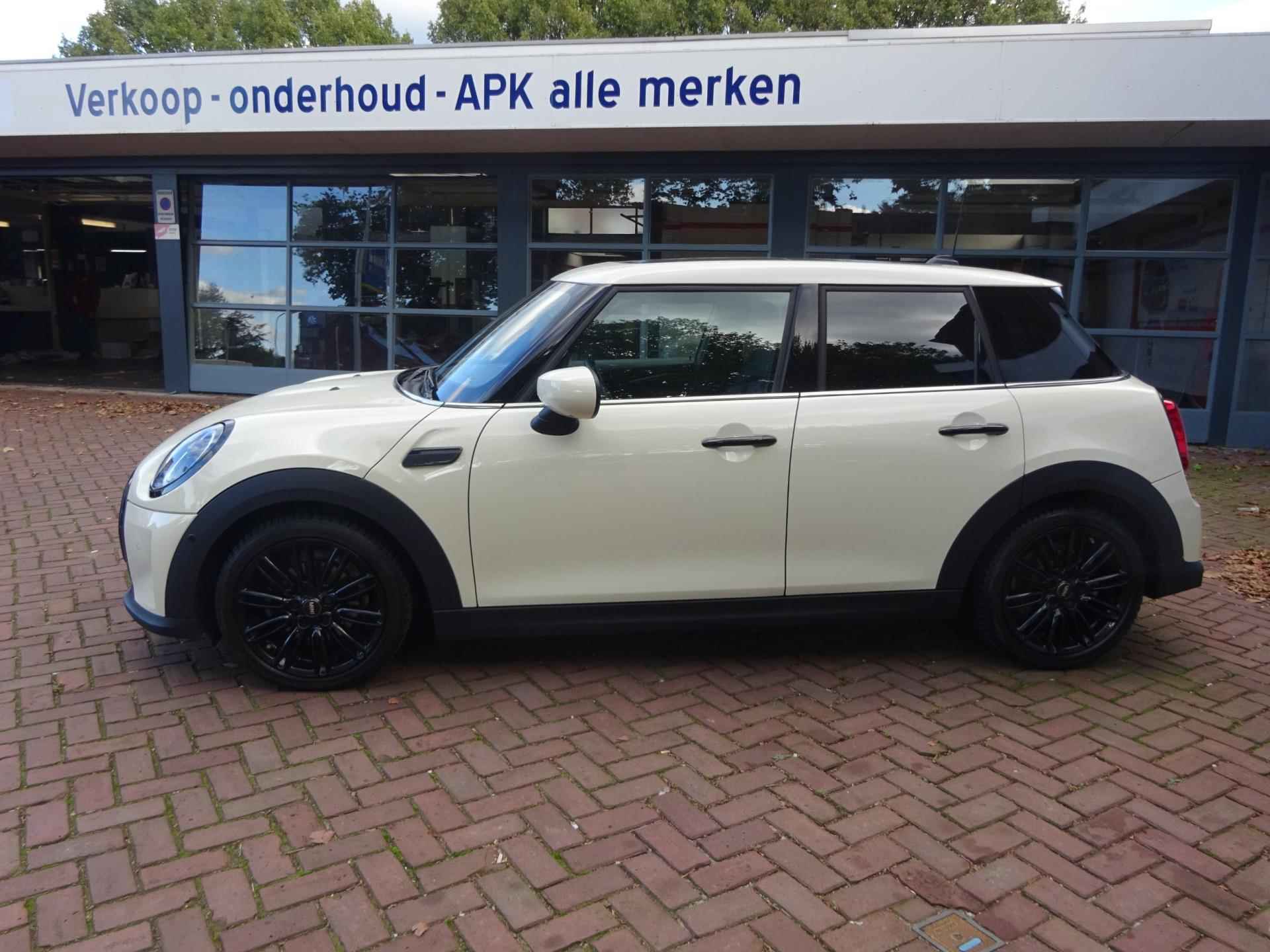 Mini 1.5T. One Classic Trim Plus 5drs Automaat/Panoramadak /Navi./Leder Sport int./17"LMV/A.R Camera/Climate Control - 4/24