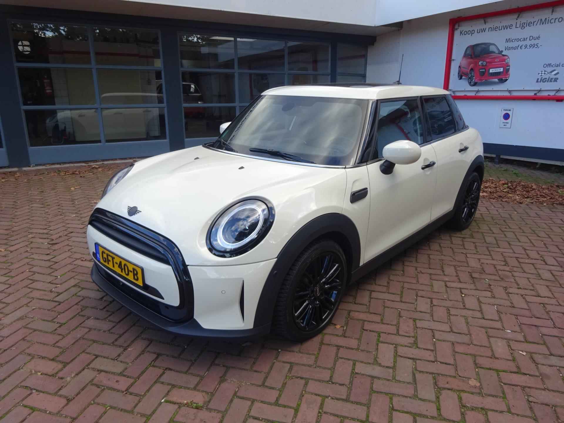 Mini 1.5T. One Classic Trim Plus 5drs Automaat/Panoramadak /Navi./Leder Sport int./17"LMV/A.R Camera/Climate Control - 17/24