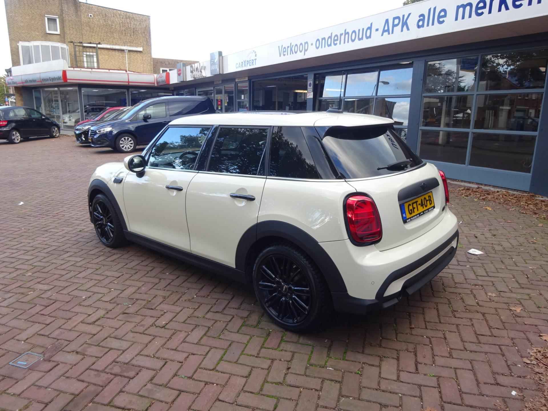 Mini 1.5T. One Classic Trim Plus 5drs Automaat/Panoramadak /Navi./Leder Sport int./17"LMV/A.R Camera/Climate Control - 19/24