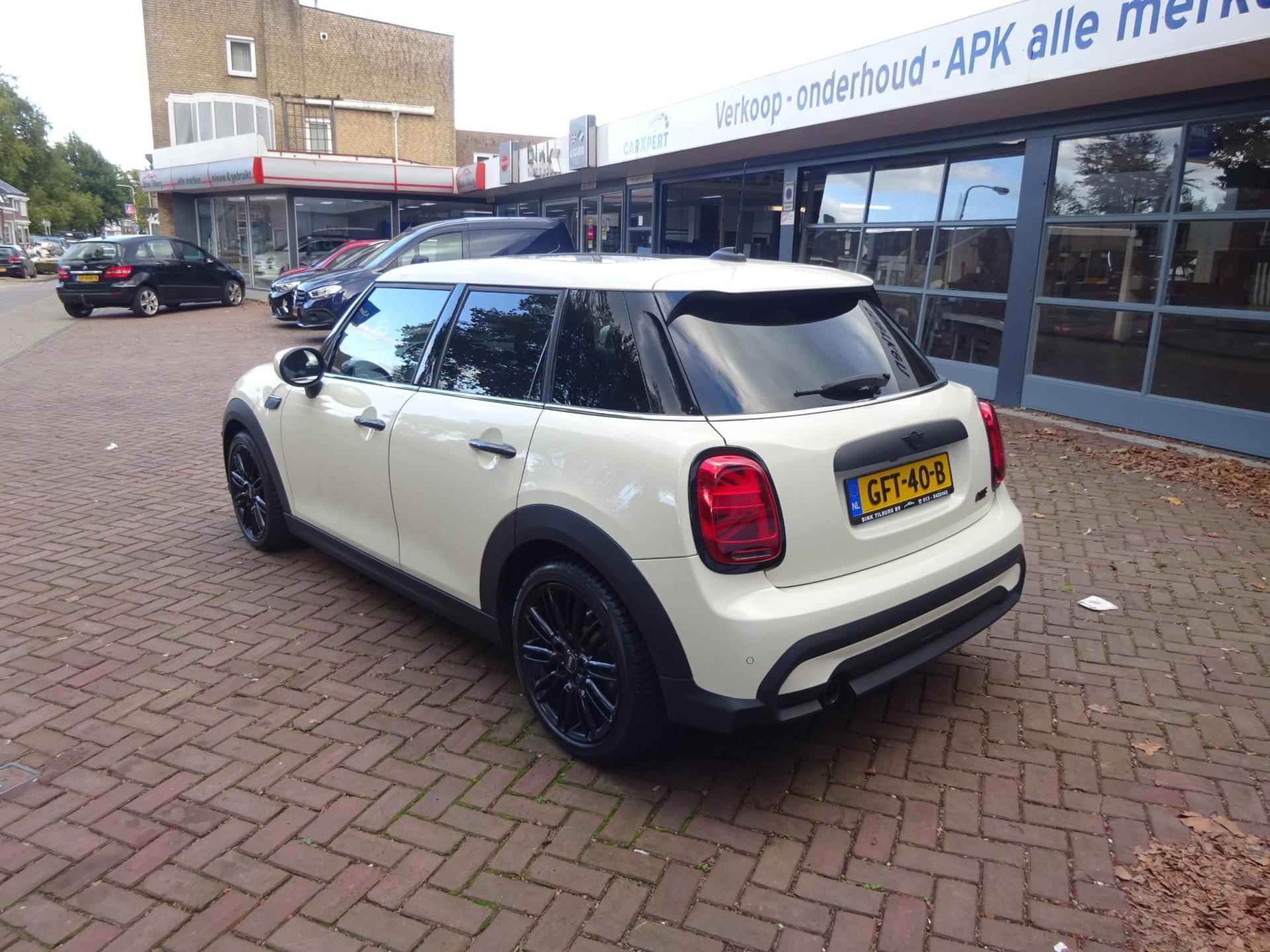 Mini 1.5T. One Classic Trim Plus 5drs Automaat/Panoramadak /Navi./Leder Sport int./17"LMV/A.R Camera/Climate Control - 20/24