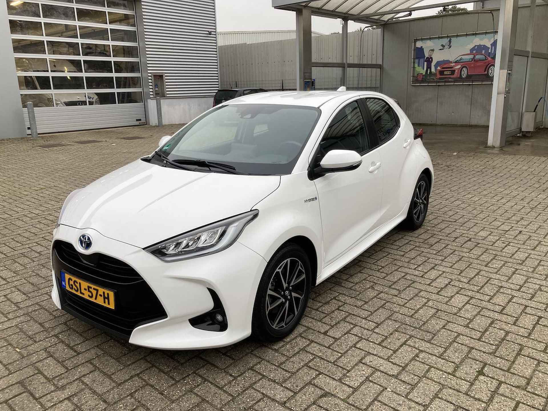 Toyota Yaris 1.5 HYBRIDE DYNAMIC - 2/14