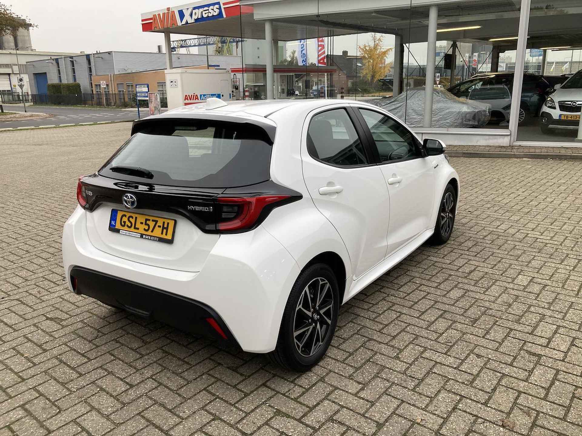 Toyota Yaris 1.5 HYBRIDE DYNAMIC - 4/14