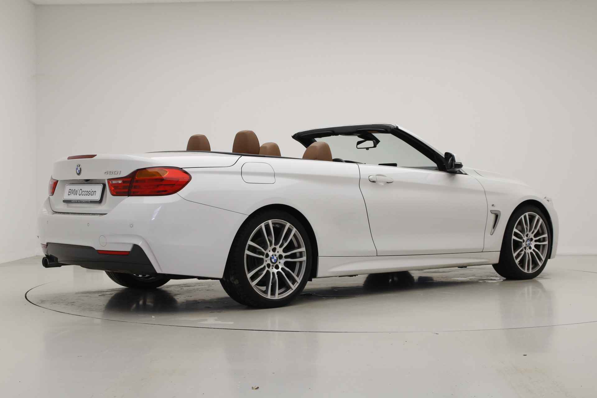 BMW 4 Serie Cabrio 430i High Exec. | M-Sport | Adaptief M-onderstel | Keyless | Head-up | Xenon | Navi Prof. | Apple CarPlay | Stoel + Stuur Service inclusief 05-27 - 4/33