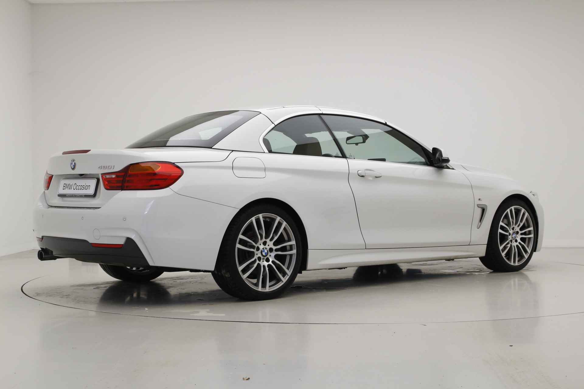 BMW 4 Serie Cabrio 430i High Exec. | M-Sport | Adaptief M-onderstel | Keyless | Head-up | Xenon | Navi Prof. | Apple CarPlay | Stoel + Stuur Service inclusief 05-27 - 5/33