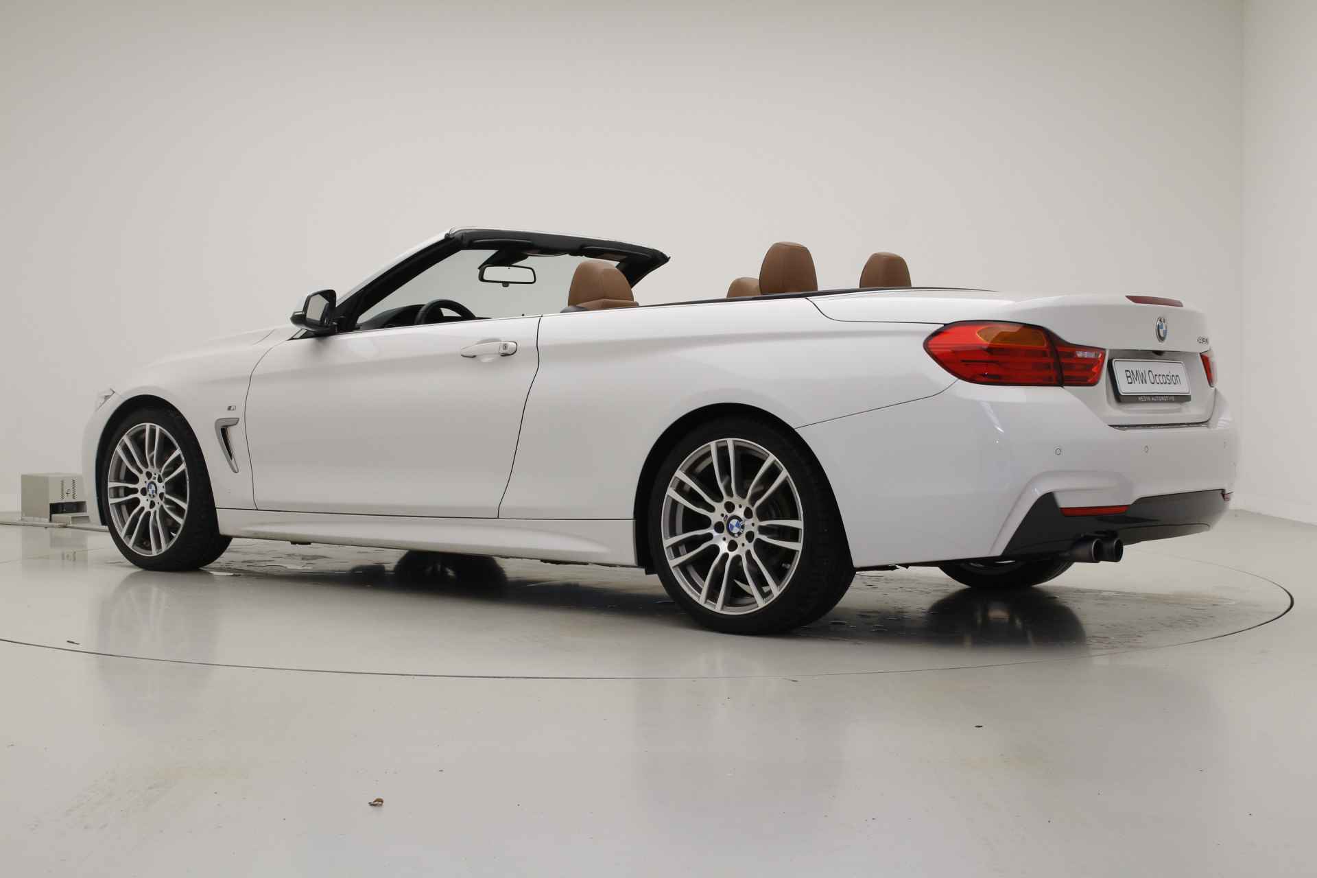 BMW 4 Serie Cabrio 430i High Exec. | M-Sport | Adaptief M-onderstel | Keyless | Head-up | Xenon | Navi Prof. | Apple CarPlay | Stoel + Stuur Service inclusief 05-27 - 10/33