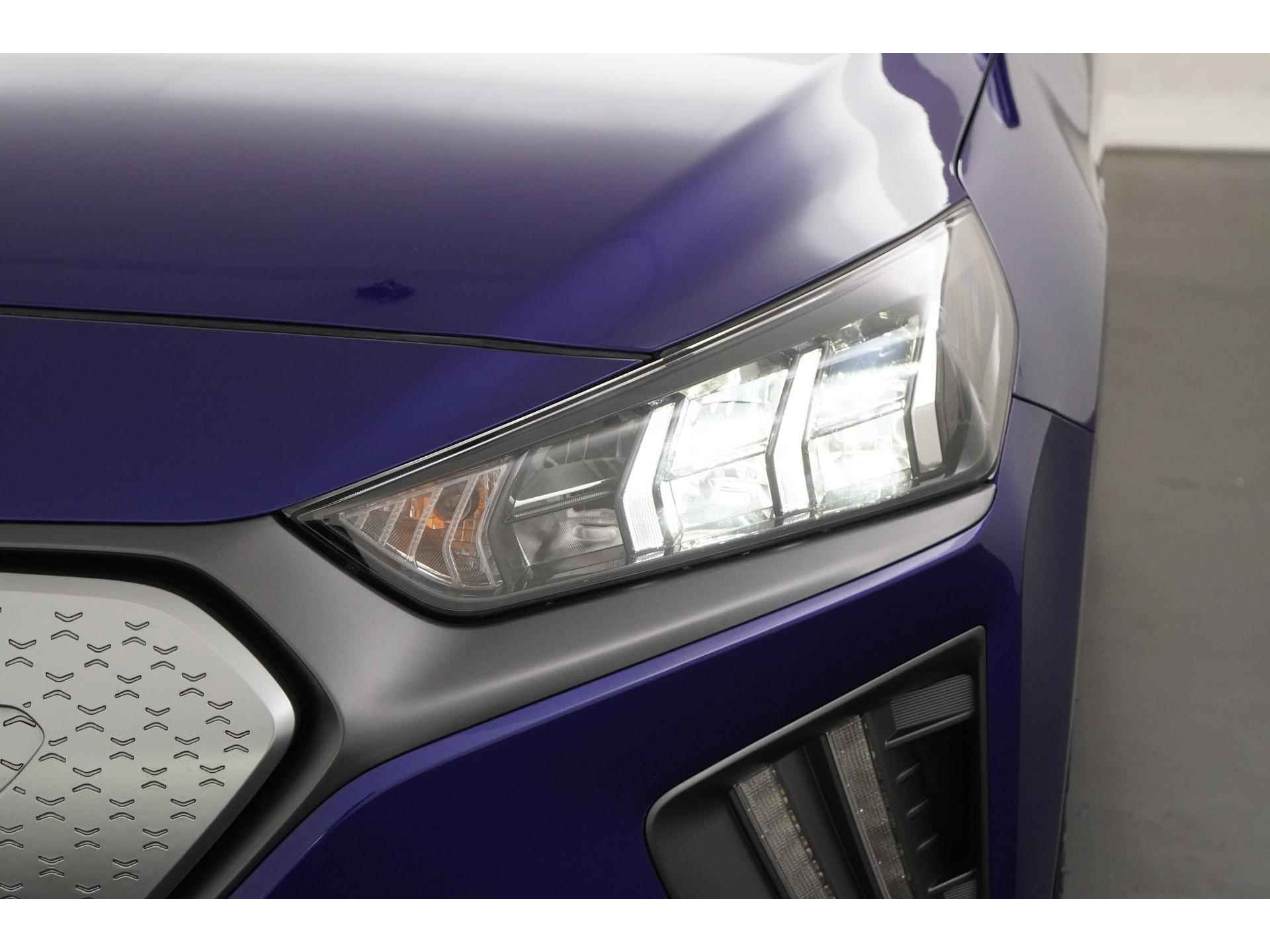 Hyundai IONIQ Premium Sky EV 38 kWh | 20795 na subsidie | Schuifdak | Zondag Open! - 24/48