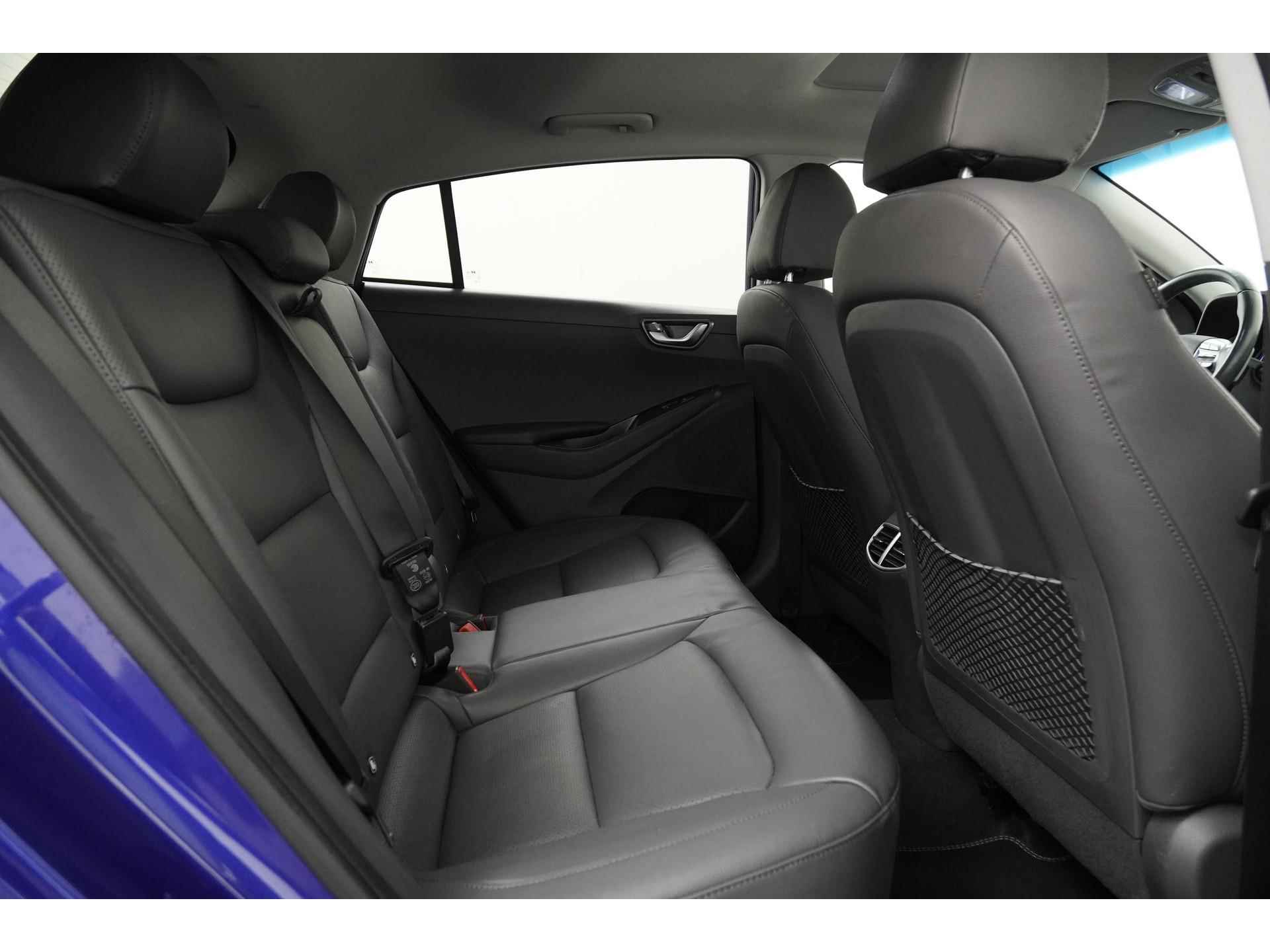 Hyundai IONIQ Premium Sky EV 38 kWh | 20795 na subsidie | Schuifdak | Zondag Open! - 27/48