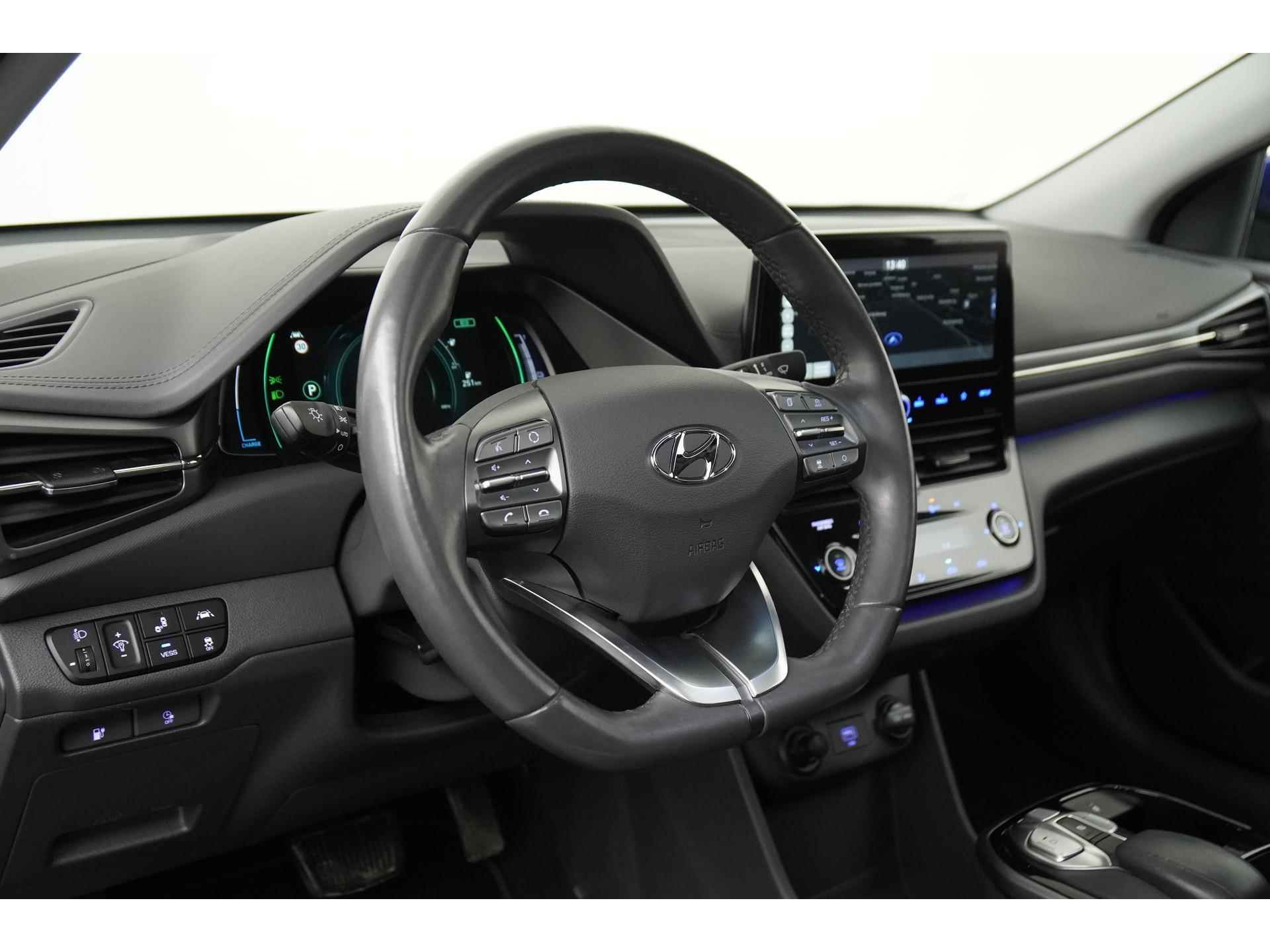 Hyundai IONIQ Premium Sky EV 38 kWh | 20795 na subsidie | Schuifdak | Zondag Open! - 37/48
