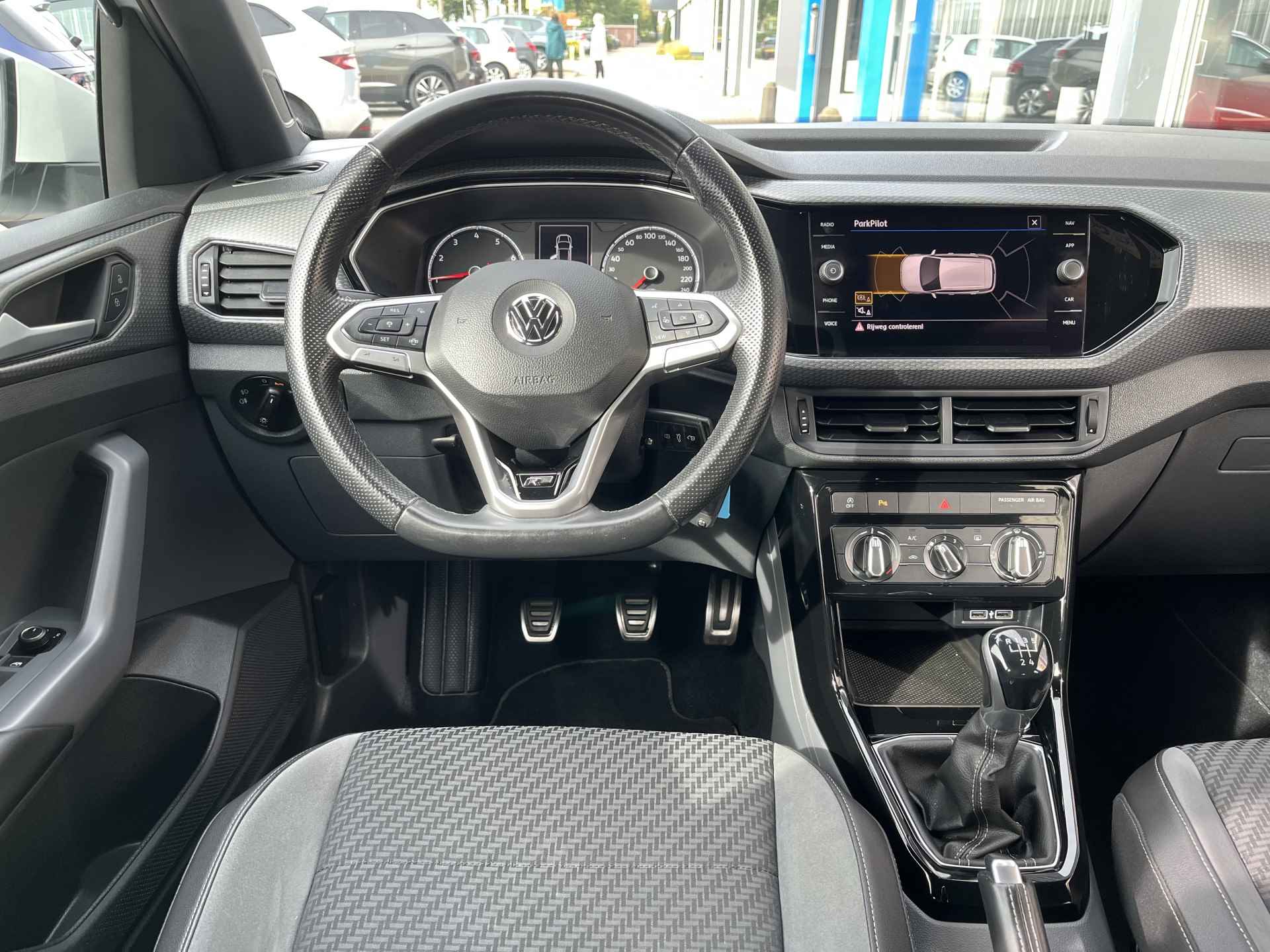 Volkswagen T-Cross 1.0 TSI R-Line / NAVIGATIE / 2x R-LINE / APP-CONNECT / AIRCO / ADAPTIEVE CRUISE CONTROL / DAB / - 9/41