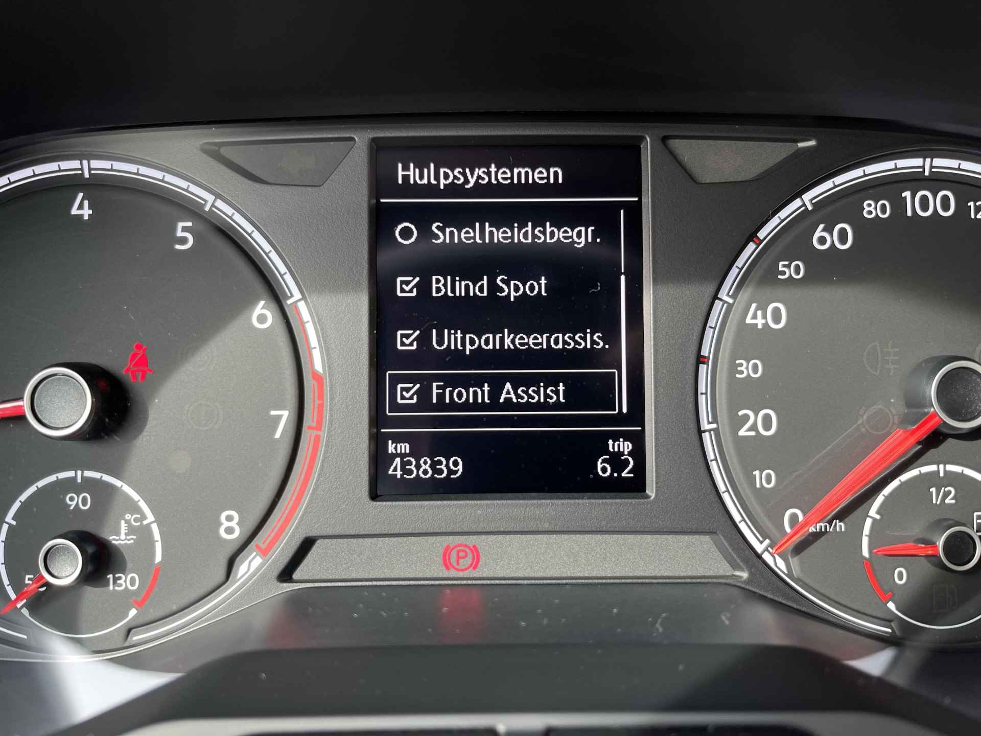 Volkswagen T-Cross 1.0 TSI R-Line / NAVIGATIE / 2x R-LINE / APP-CONNECT / AIRCO / ADAPTIEVE CRUISE CONTROL / DAB / - 18/41