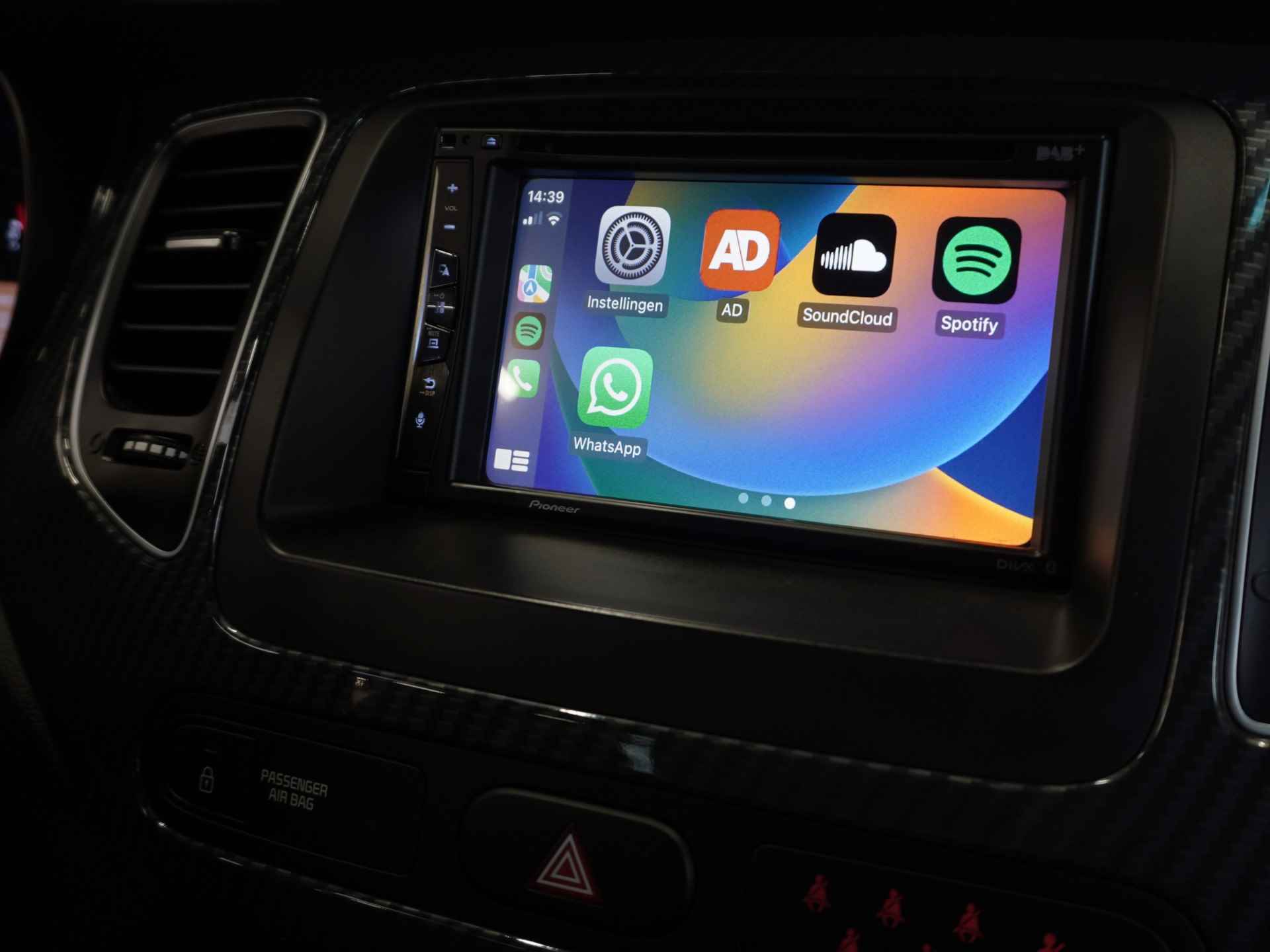 Kia Carens 1.6 GDi DynamicPlusLine | 7 zits | Clima | Cruise | Navi | Apple Carplay / Android Auto | Trekhaak | Rijklaarprijs - 40/52