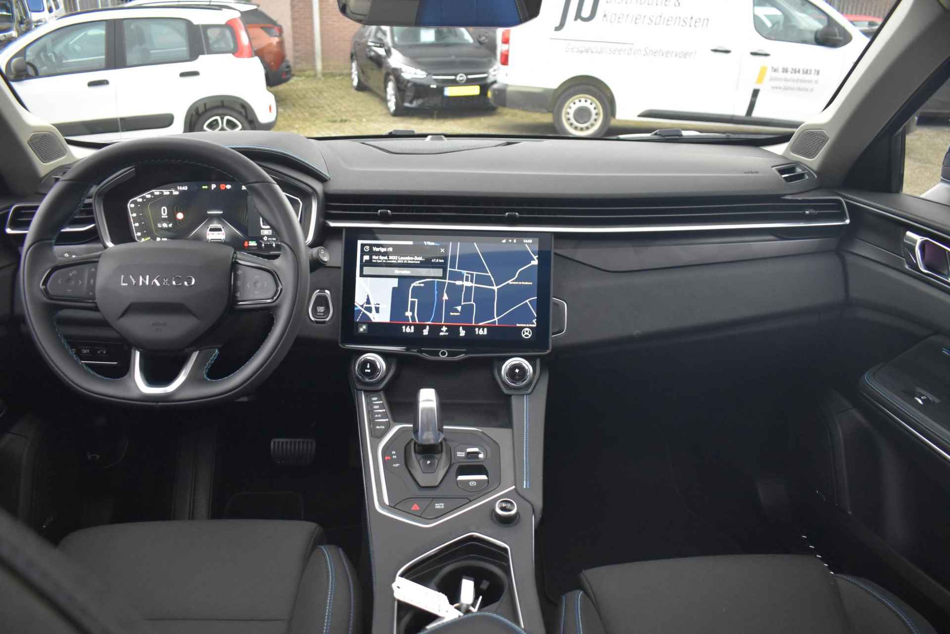 Lynk & Co 01 1.5 PHEV Stoelverwarming Panoramadak 360-Camera - 6/37