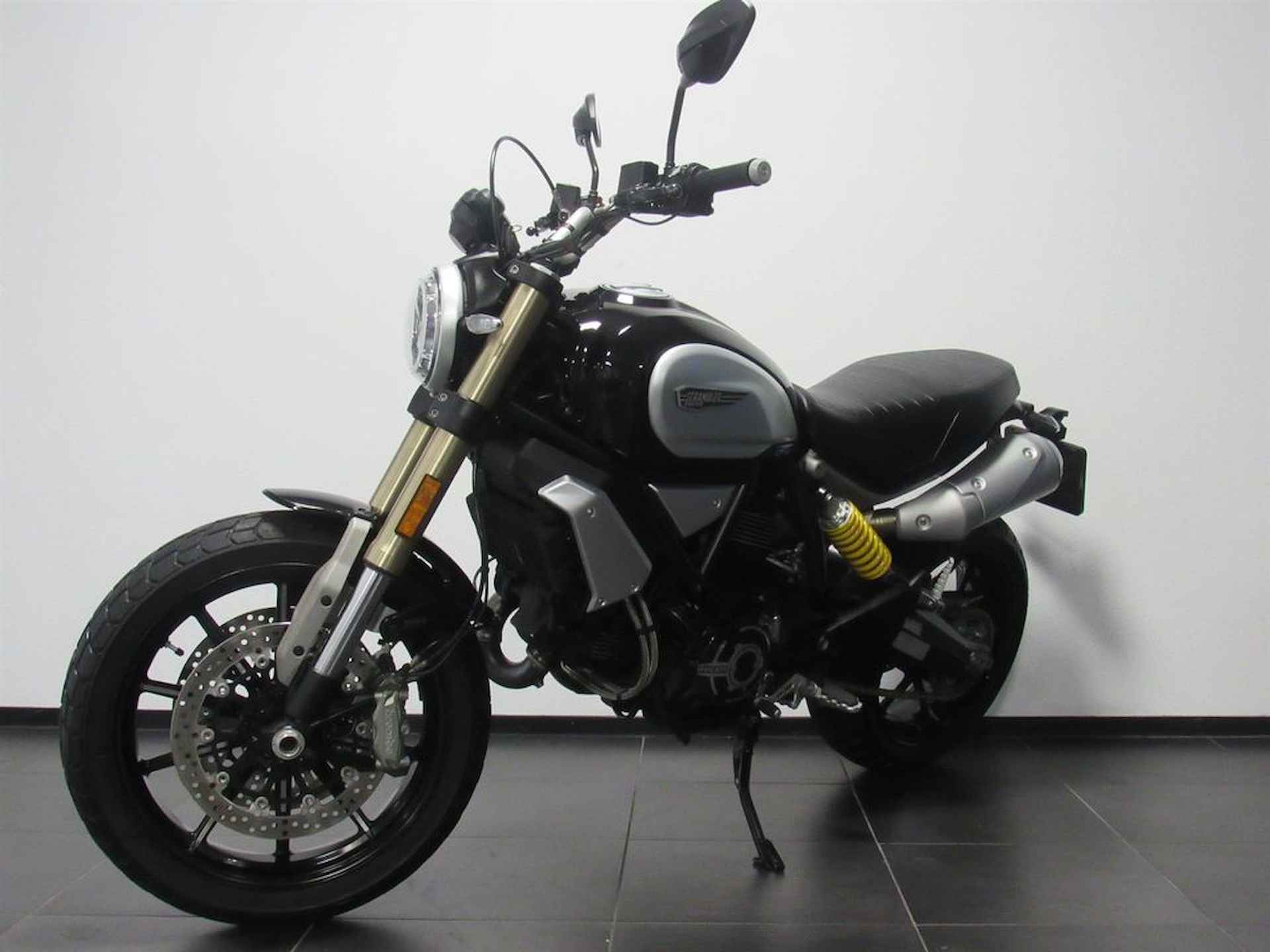 Ducati SCRAMBLER 1100 - 3/15