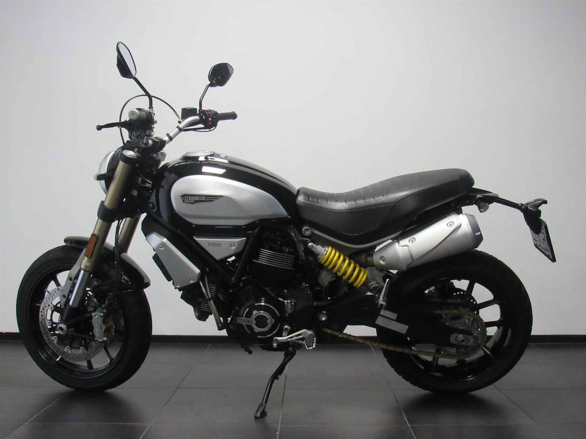 Ducati SCRAMBLER 1100 - 4/15