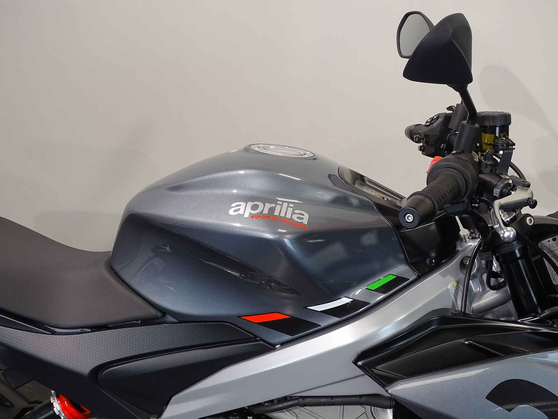 Aprilia TUONO 660 - 5/12