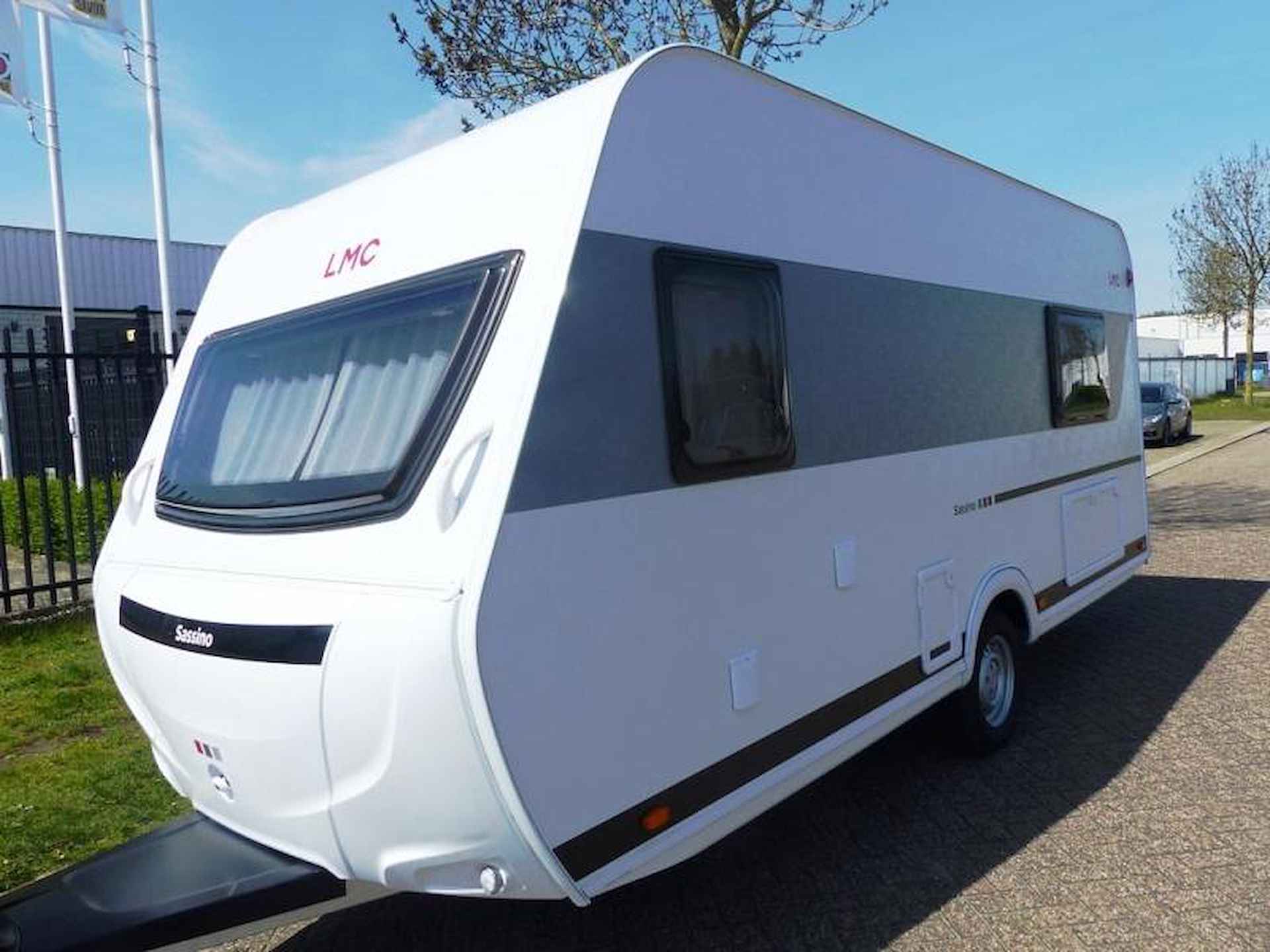 LMC Sassino 460 E € 3000 GRATIS OPTIES!! - 5/14