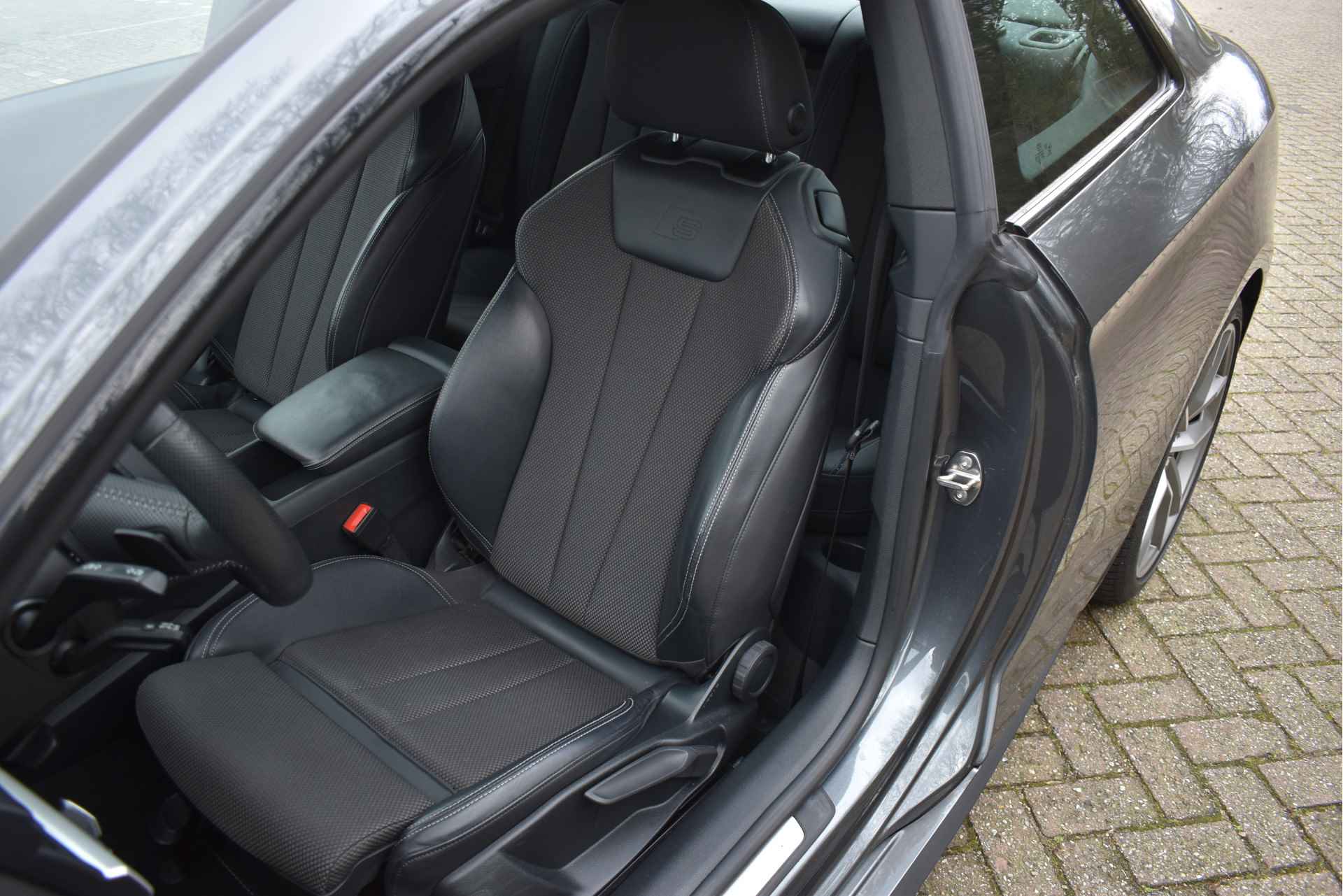 Audi A5 Coupé 2.0 TFSI MHEV 191 PK Sport S-Line Edition | NL-Auto | Navi | Climate Contr | Cruise Contr | Full LED rondom | LM-Velgen | NAP - 40/58
