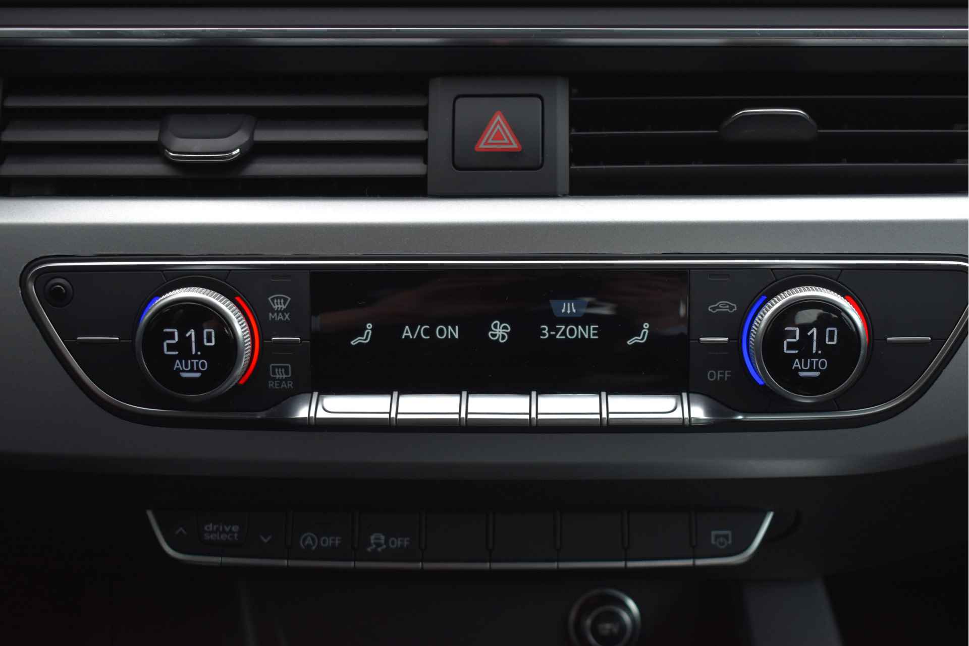 Audi A5 Coupé 2.0 TFSI MHEV 191 PK Sport S-Line Edition | NL-Auto | Navi | Climate Contr | Cruise Contr | Full LED rondom | LM-Velgen | NAP - 55/58