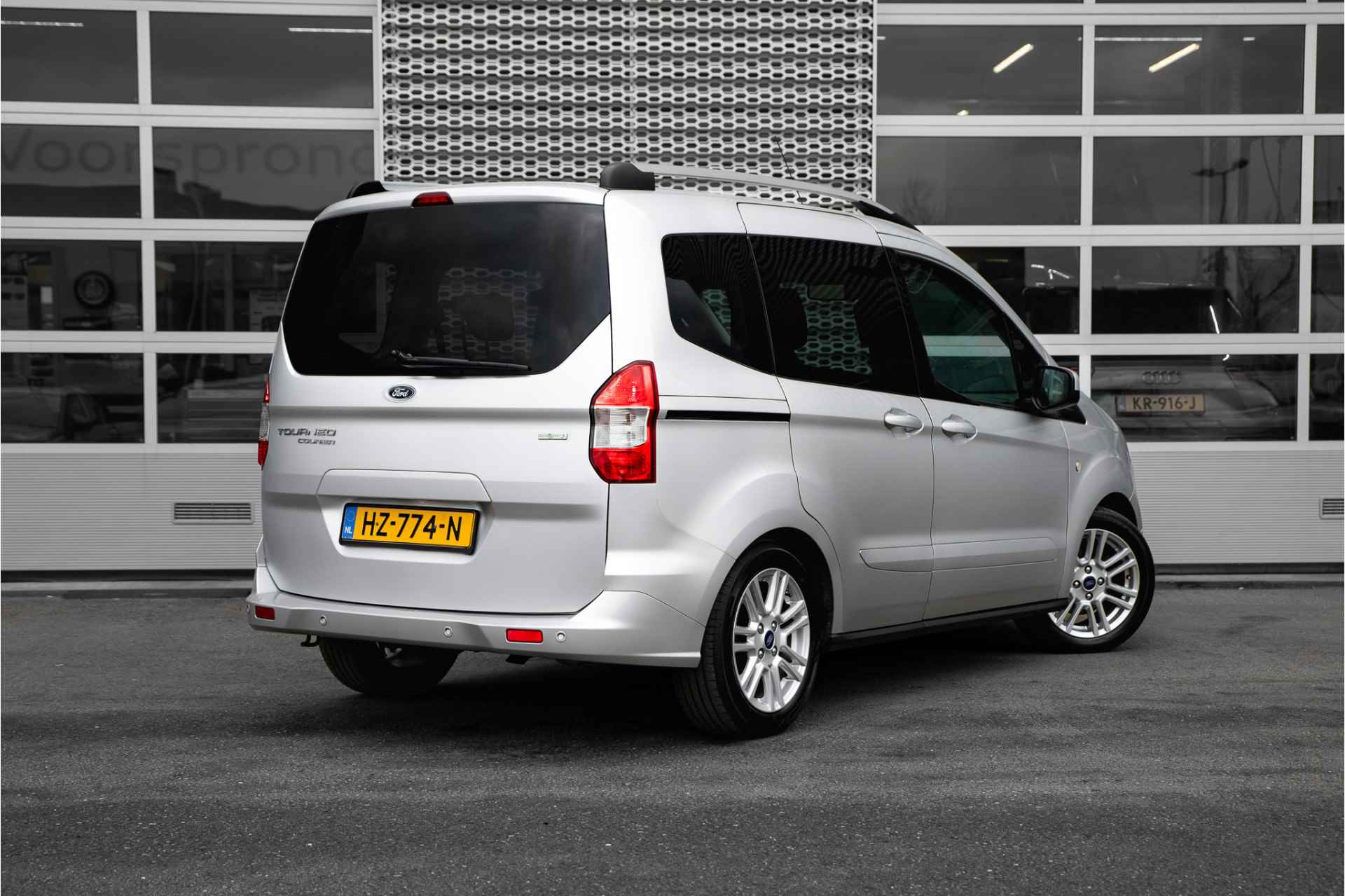 Ford Tourneo Courier 1.0 Titanium - 3/34