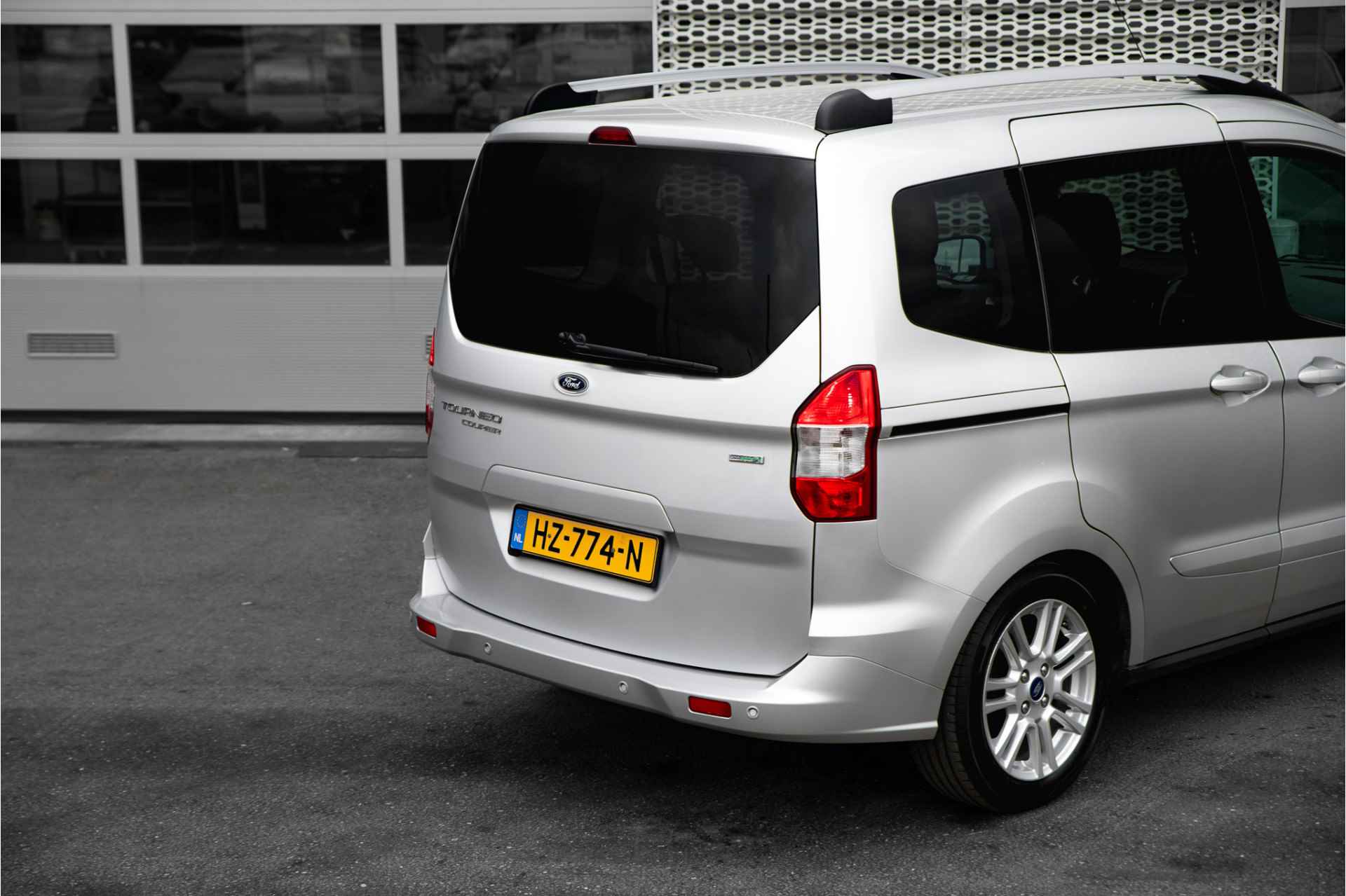 Ford Tourneo Courier 1.0 Titanium - 15/34