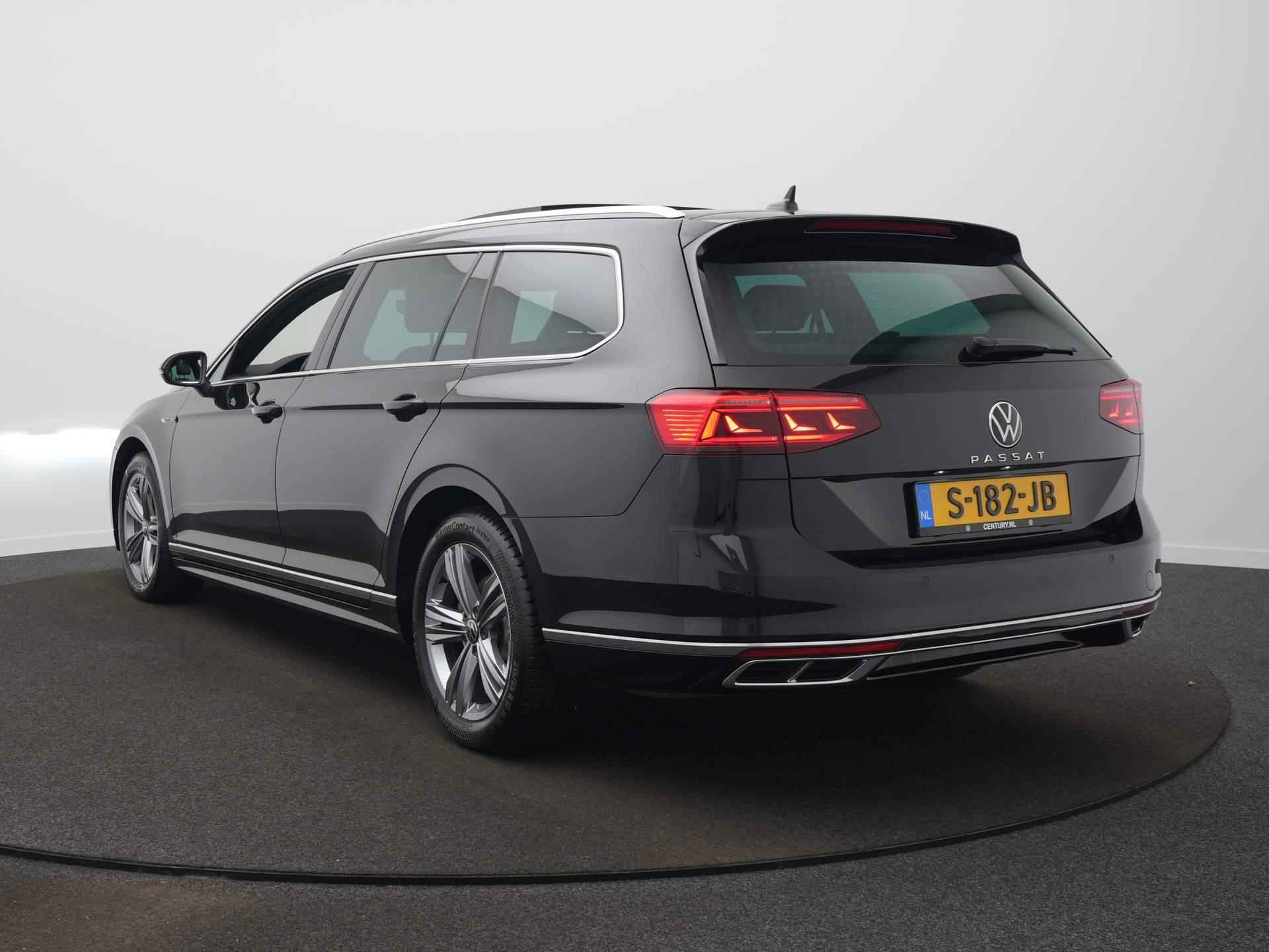 Volkswagen Passat 1.5 TSI Elegance Business R DSG / Panodak / Climate / Adap. Cruise - 7/52