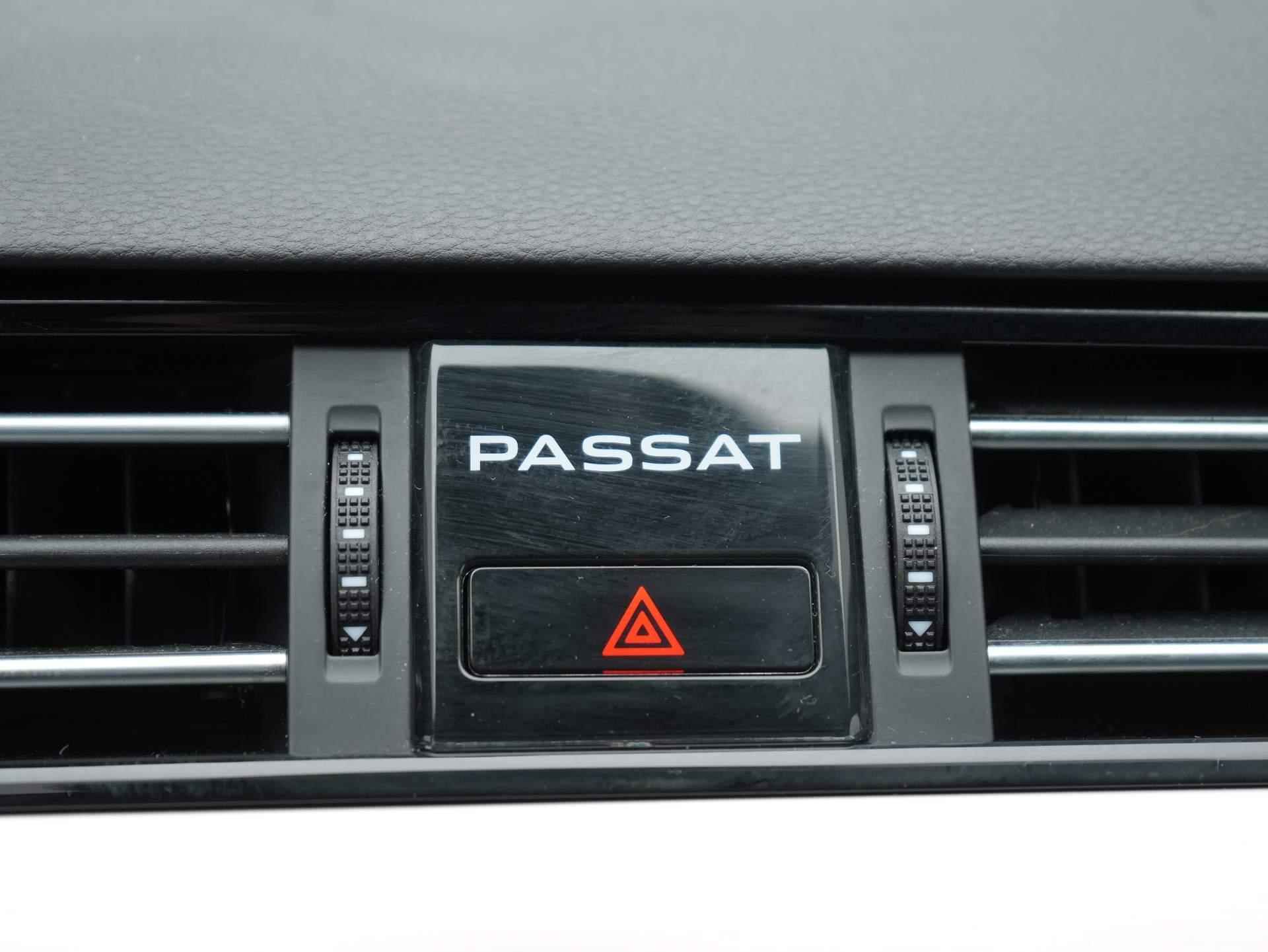 Volkswagen Passat 1.5 TSI Elegance Business R DSG / Panodak / Climate / Adap. Cruise - 20/52