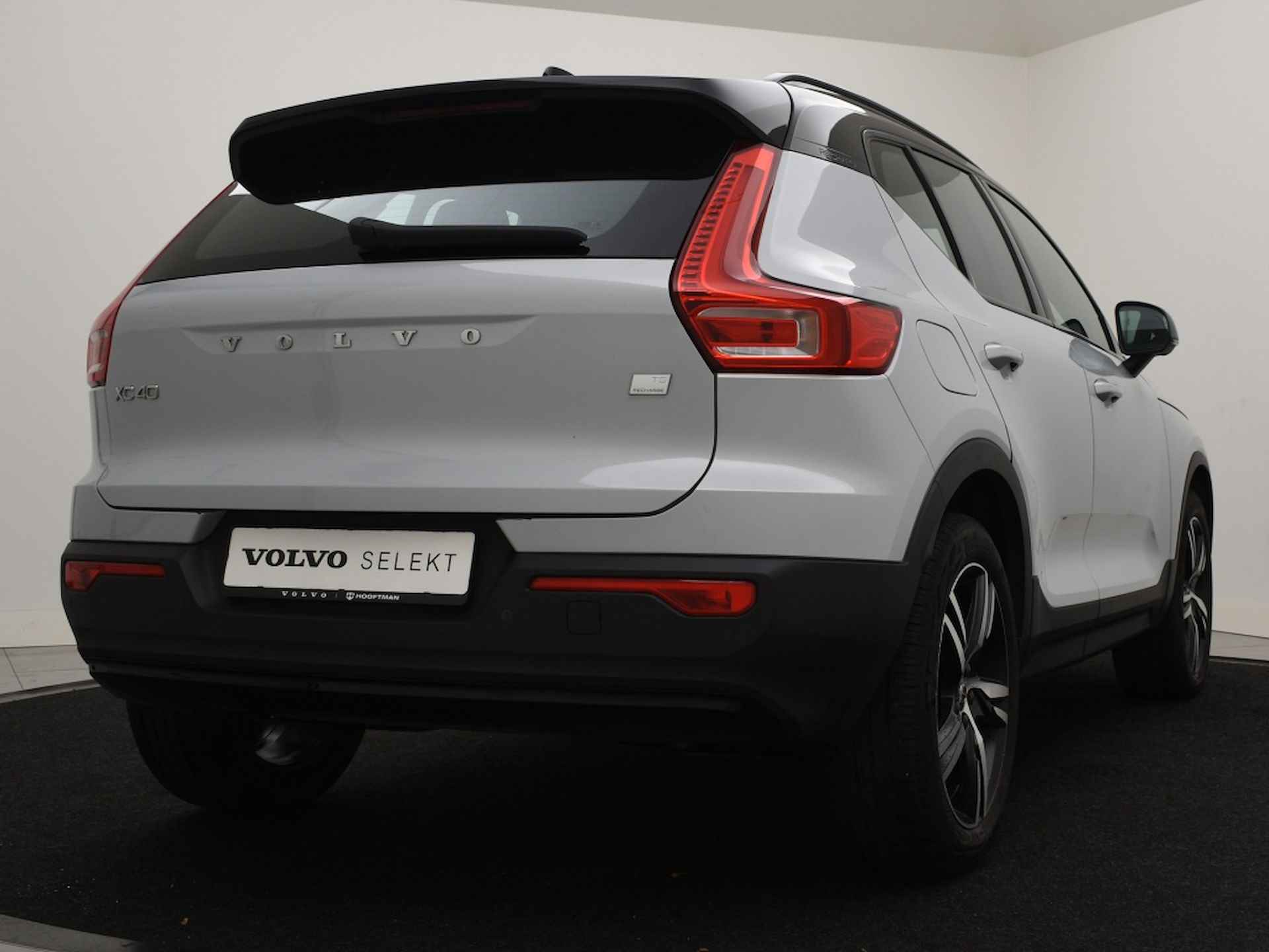 Volvo XC40 T5 PLUG-IN HYBRID R-DESIGN BLIS 360GR CAM PARK ASSIST V+A - 3/28