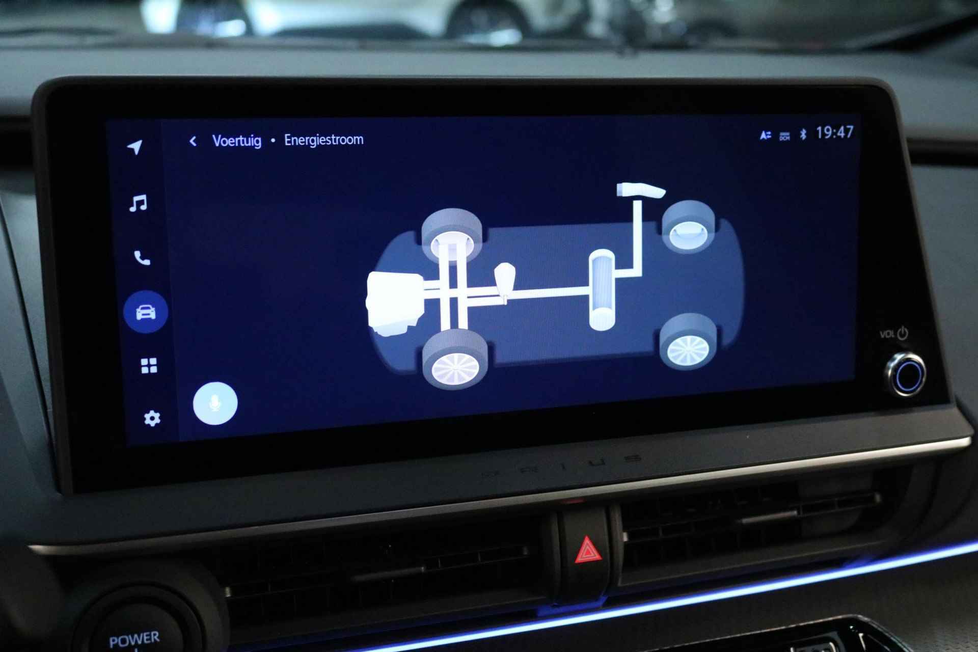 Toyota Prius 2.0 Plug-in Dynamic, Direct Leverbaar, NL Auto - 17/40
