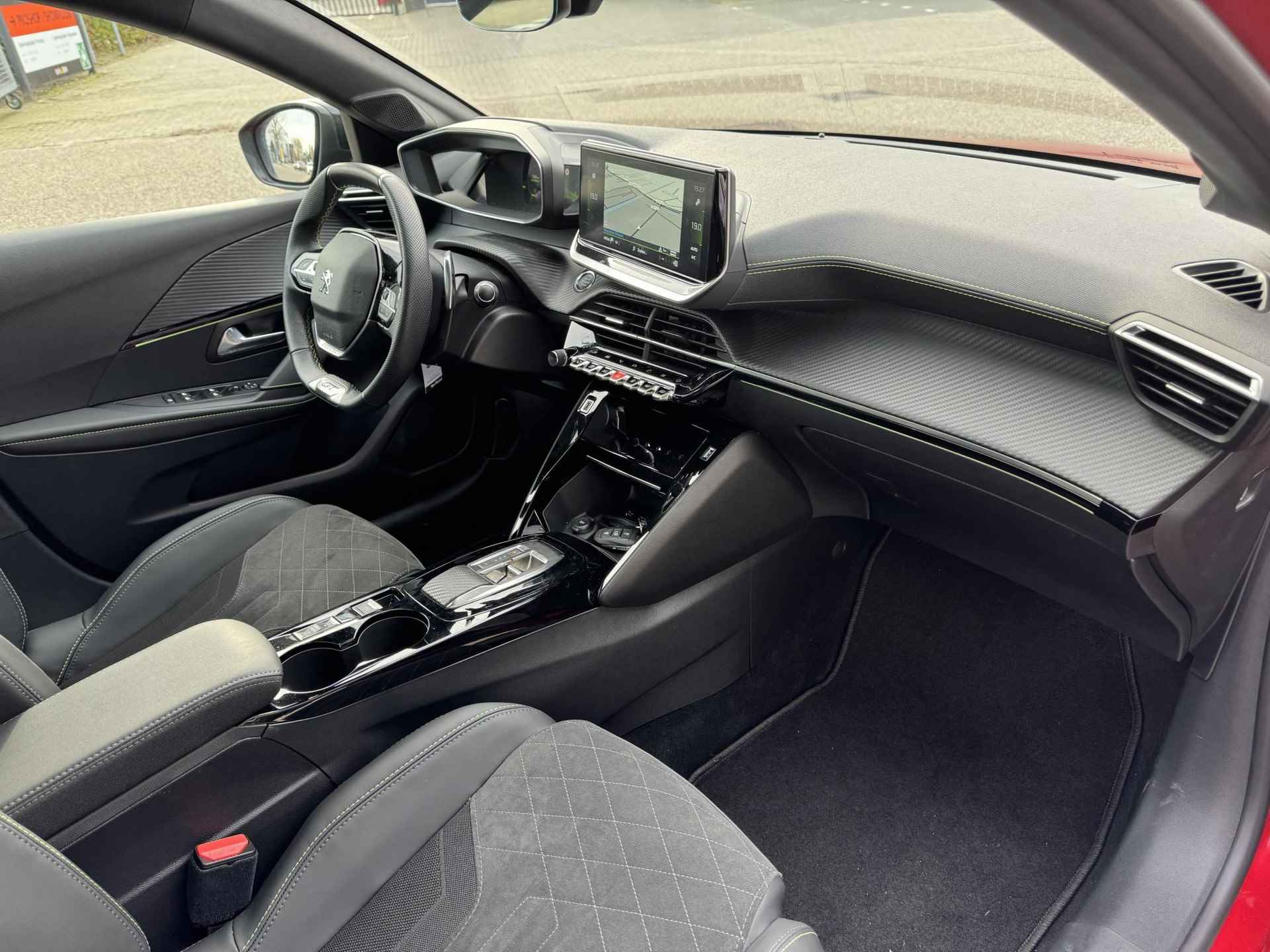 Peugeot 208 PureTech 100 GT Pack l Panorama Dak l Drive Assist | Apple Carplay/Android Auto - 13/27