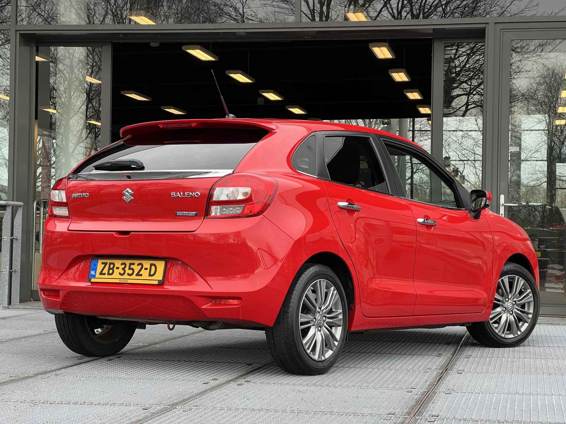 Suzuki Baleno 1.2 Smart Hybrid High Executive | Carplay | Navigatie | Dealer onderhouden - 3/32