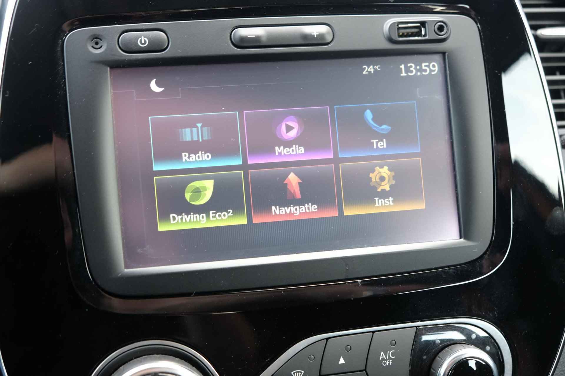 Renault Captur TCe 90 Intens | Navigatie | Climate Control | LED koplampen | Stoelverwarming | Cruise Control | Achteruitrijcamera | Parkeersensoren | DAB+ radio | Volledig onderhouden | Two tone metaallak | - 23/37