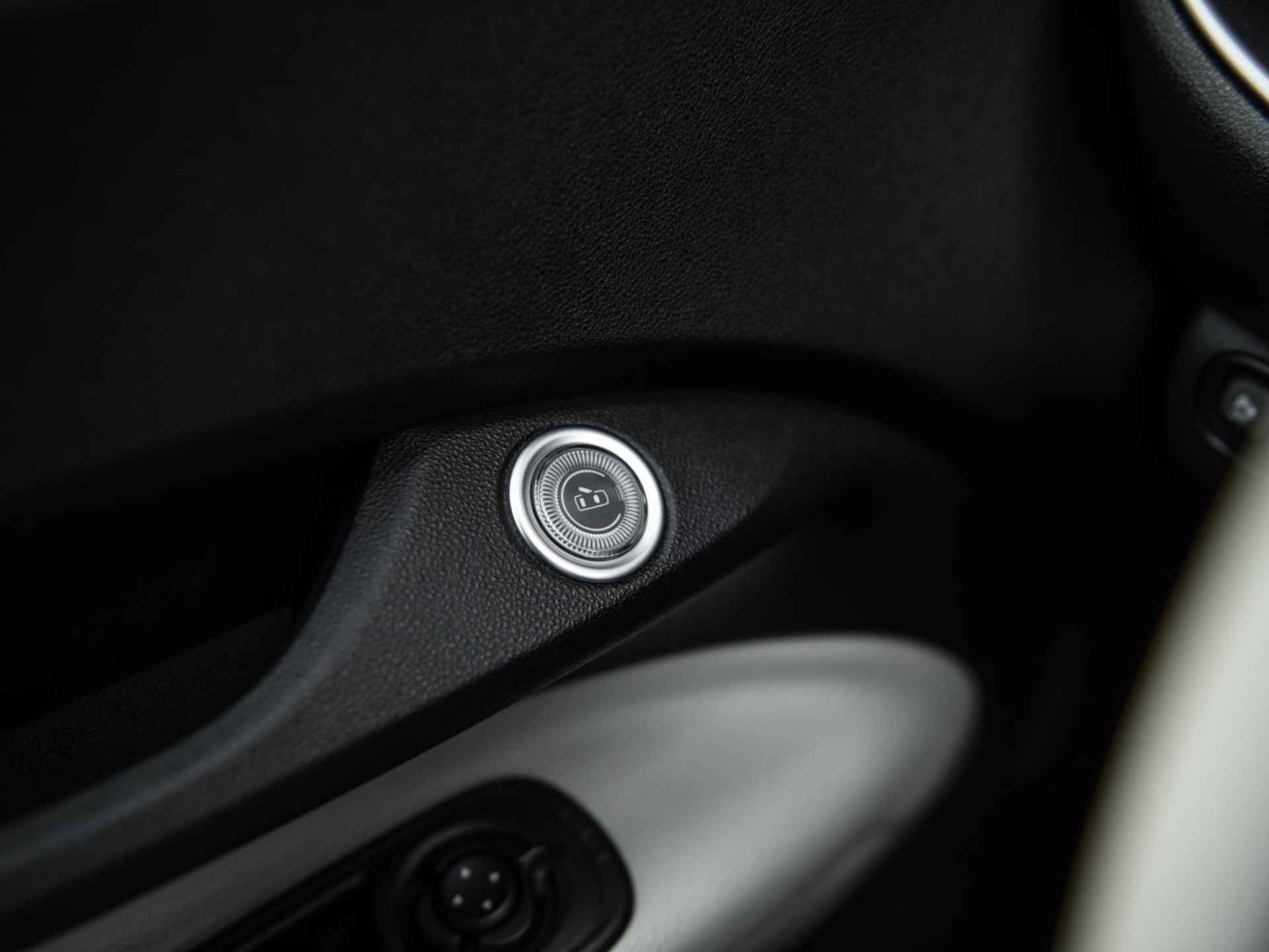Fiat 500 C La Prima 42 kWh | ACC | LED | Leder | Apple CarPlay | 17 inch - 48/57