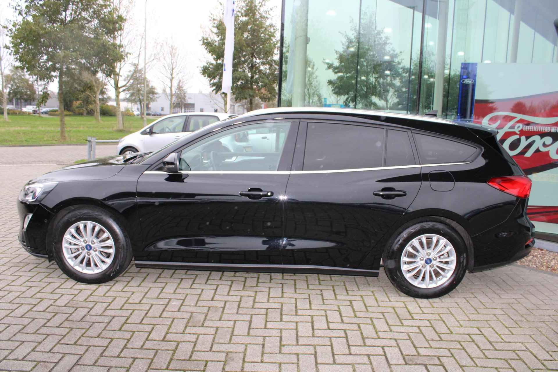 Ford Focus Wagon 1.5 EcoBlue Titanium Business | Trekhaak | Adaptive cruise control | Head up display | Climate Control - 3/35