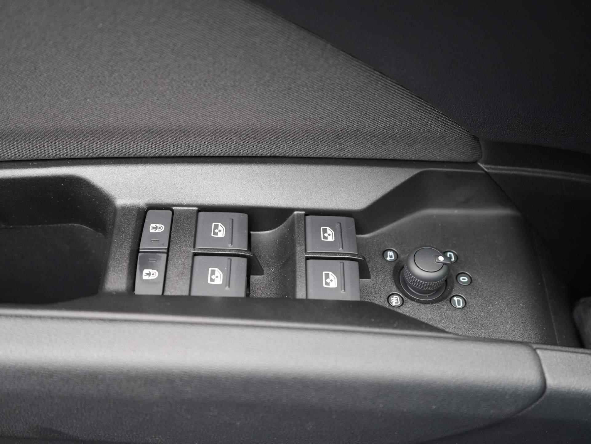 Audi Q4 e-tron 40 Launch edition 77 kWh App-Connect | Camera | Clima | Adaptive Cruise | Stoelverwarming | Trekhaak (Zwenkbaar) - 30/53