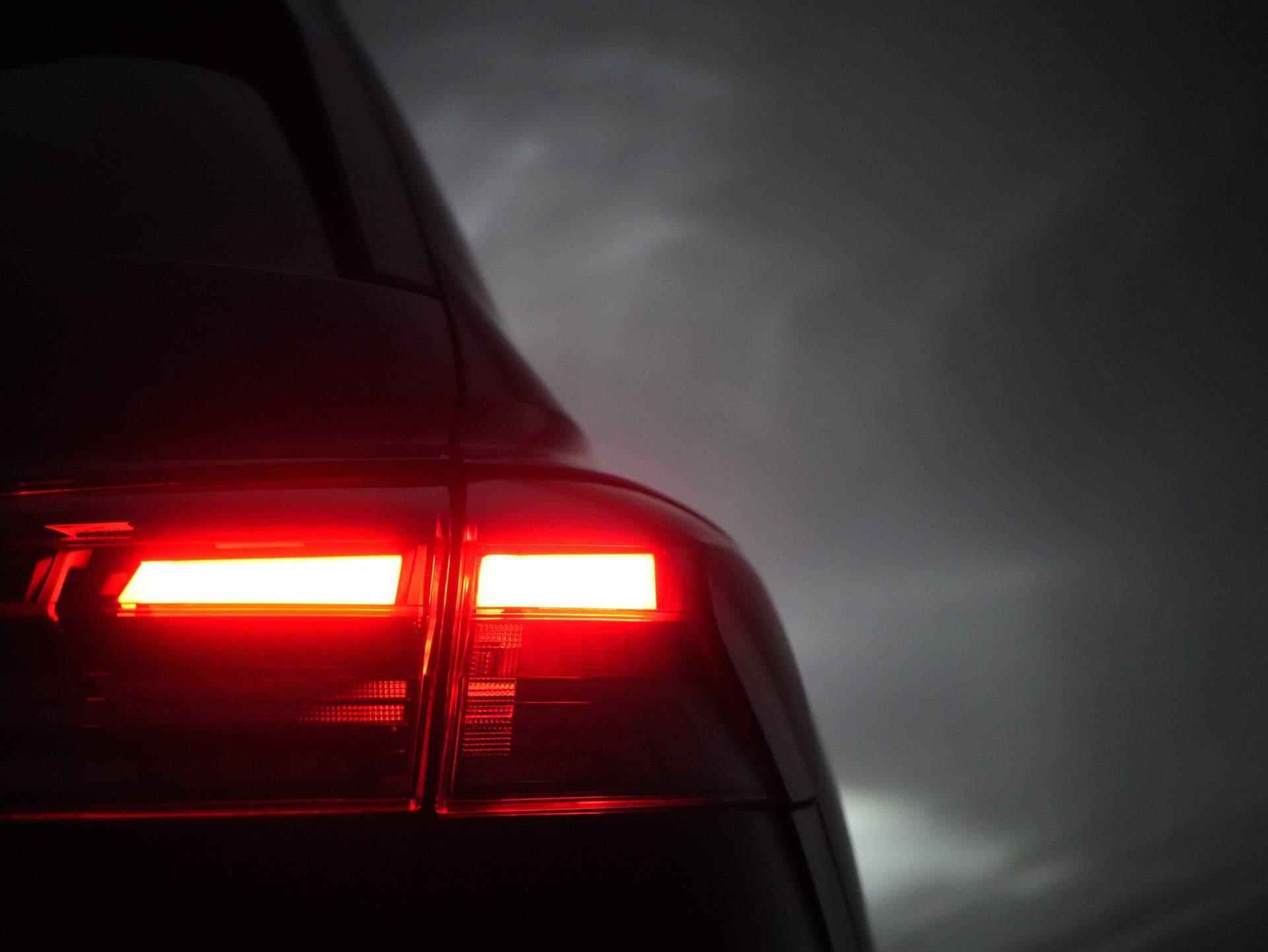 Audi Q4 e-tron 40 Launch edition 77 kWh App-Connect | Camera | Clima | Adaptive Cruise | Stoelverwarming | Trekhaak (Zwenkbaar) - 52/53
