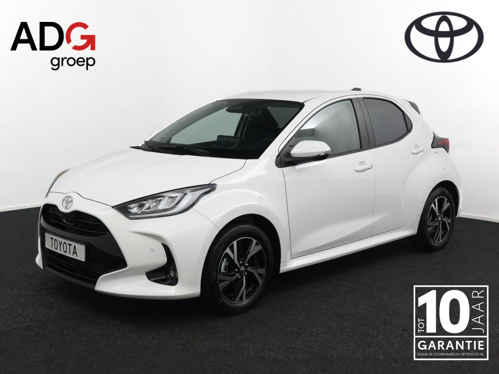 Toyota Yaris 1.5 Hybrid 115 Dynamic | Parkeersensoren Rondom | Stoel en Stuurverwarming | Dodehoek Detectie | Keyless Entry | Nieuwe Auto |