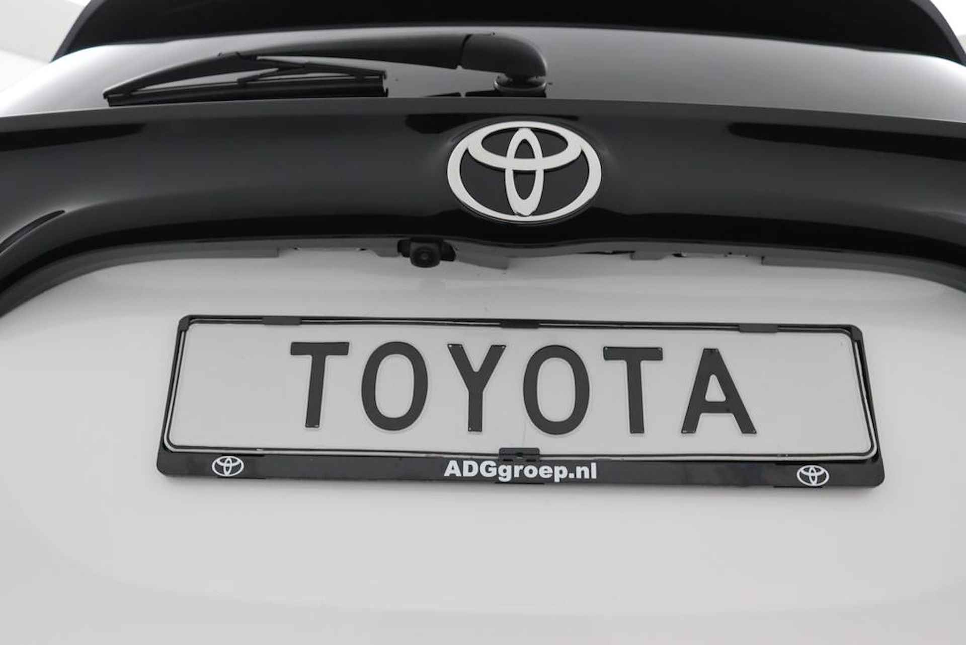 Toyota Yaris 1.5 Hybrid 115 Dynamic | Parkeersensoren Rondom | Stoel en Stuurverwarming | Dodehoek Detectie | Keyless Entry | Nieuwe Auto | - 38/44