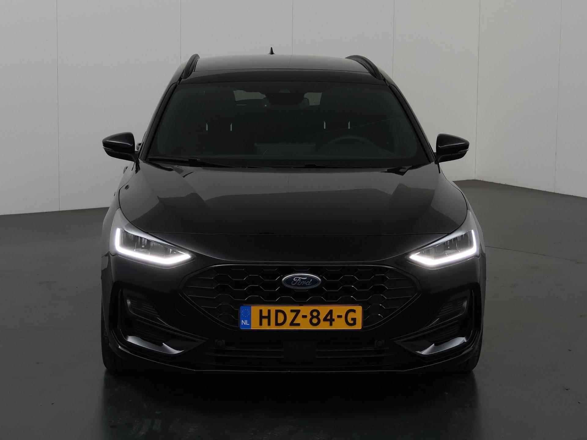 Ford Focus 1.0 EcoBoost Hybrid ST Line | Panoramadak | Parkeercamera | Winterpakket | Cruise Control Adaptief | Dodehoekdetectie | Navigatie | - 4/41