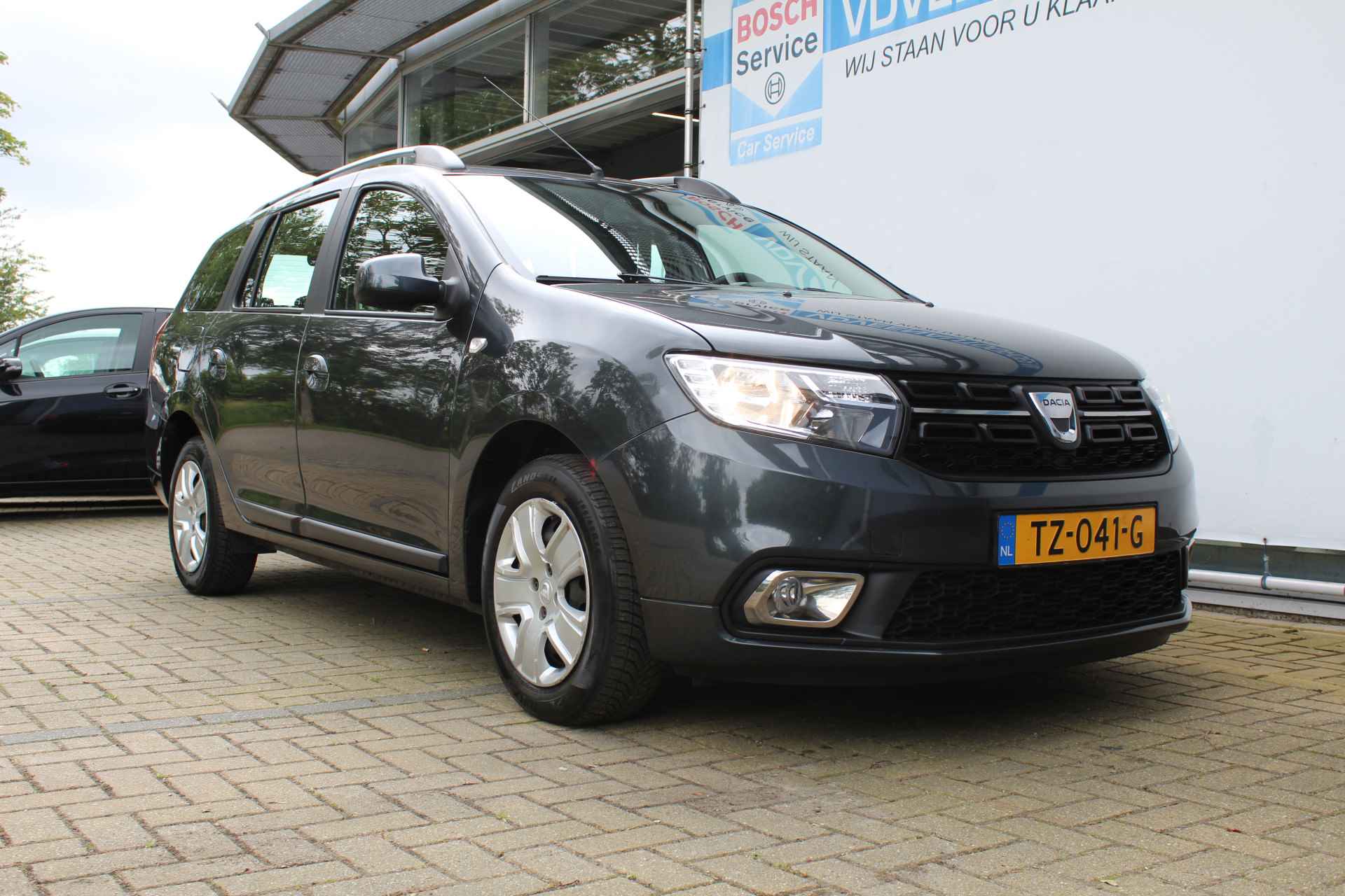 Dacia Logan Mcv 1.2 | Incl. 12 maanden Garantie | Airco | Elektrische ramen | Dakrails | Centrale deurvergrendeling met afstandsbediening | Onderhoudsboekjes + facturen aanwezig | - 13/42