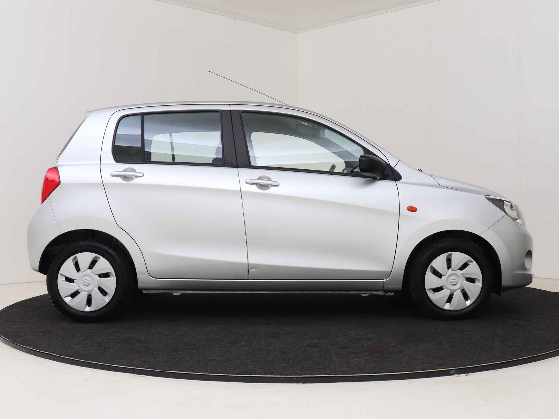 Suzuki Celerio 1.0 Comfort I Airco I 5 Deurs I Zuinig I Hoge zit I 1e Eigenaar I Volledig dealer onderhouden I Bluetooth | Centrale vergrendeling met afstandsbediening I - 15/40