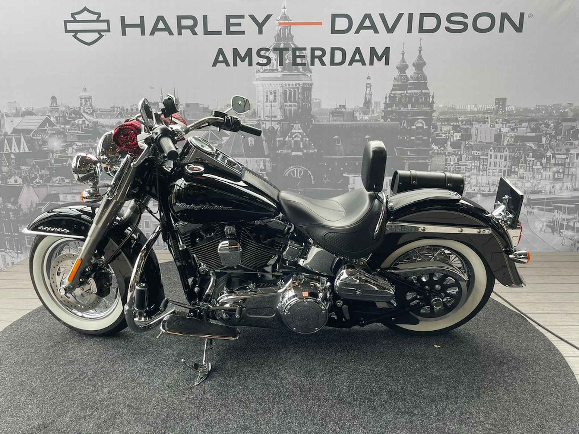 Harley-Davidson FLSTN De Luxe - 4/8