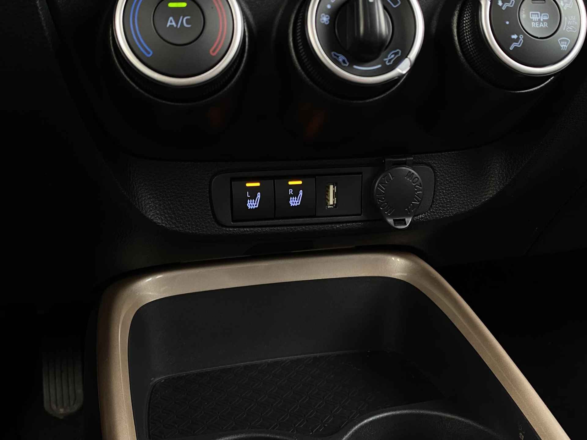 Toyota Aygo X 1.0 VVT-i MT first  | Stoelverwarming voor | Airco | Achteruitrijcamera | DAB+ | Rijstrookassistentie | Apple Carplay/Android auto | - 25/30