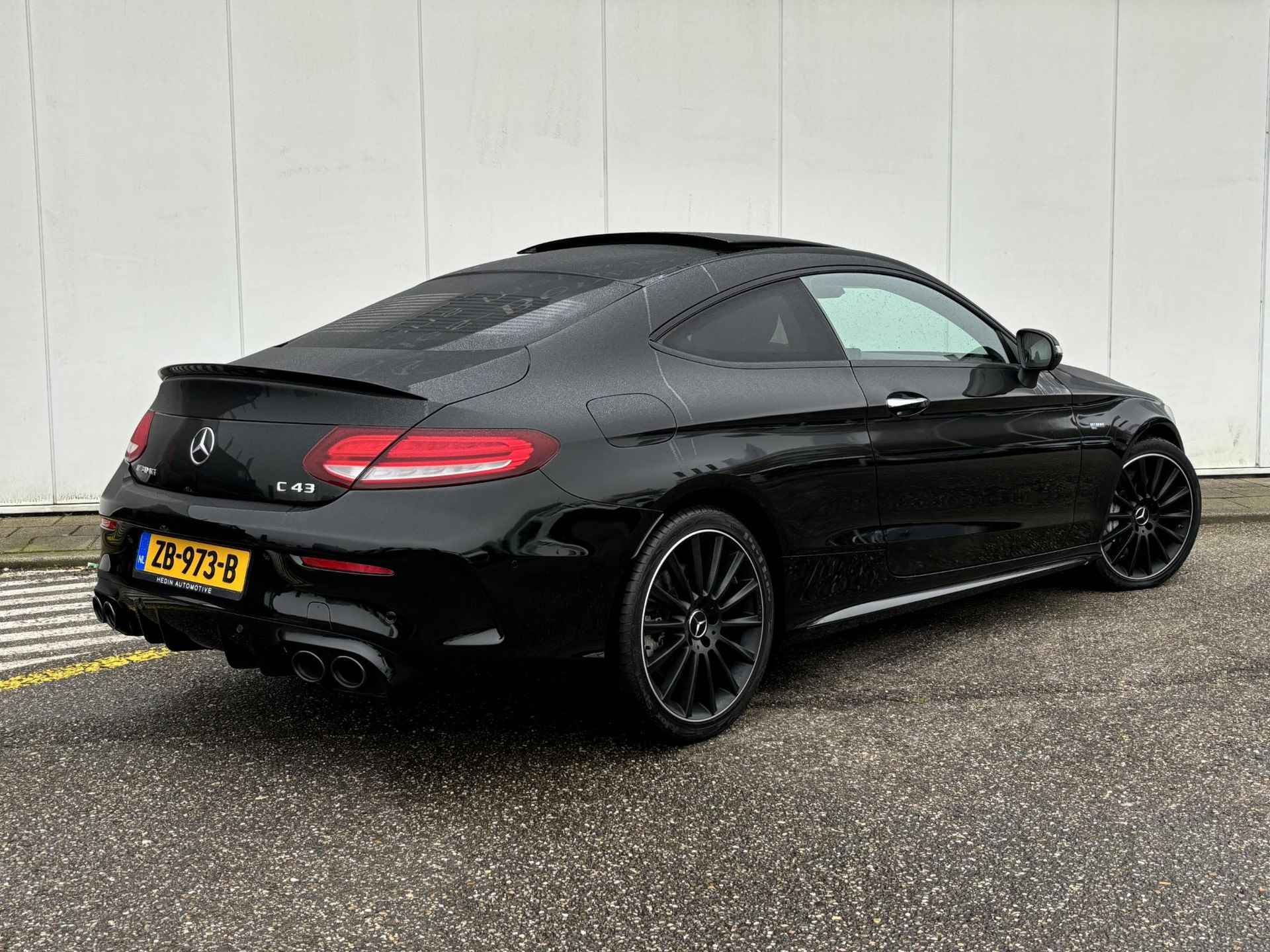 Mercedes-Benz C-klasse C 43 AMG Coupé Automaat 4MATIC | Premium Plus Pakket | Nightpakket | Panoramadak | Head-Up | Comand Online | Burmester Audio | 360° Camera | AMG Performance Uitlaat - 2/22