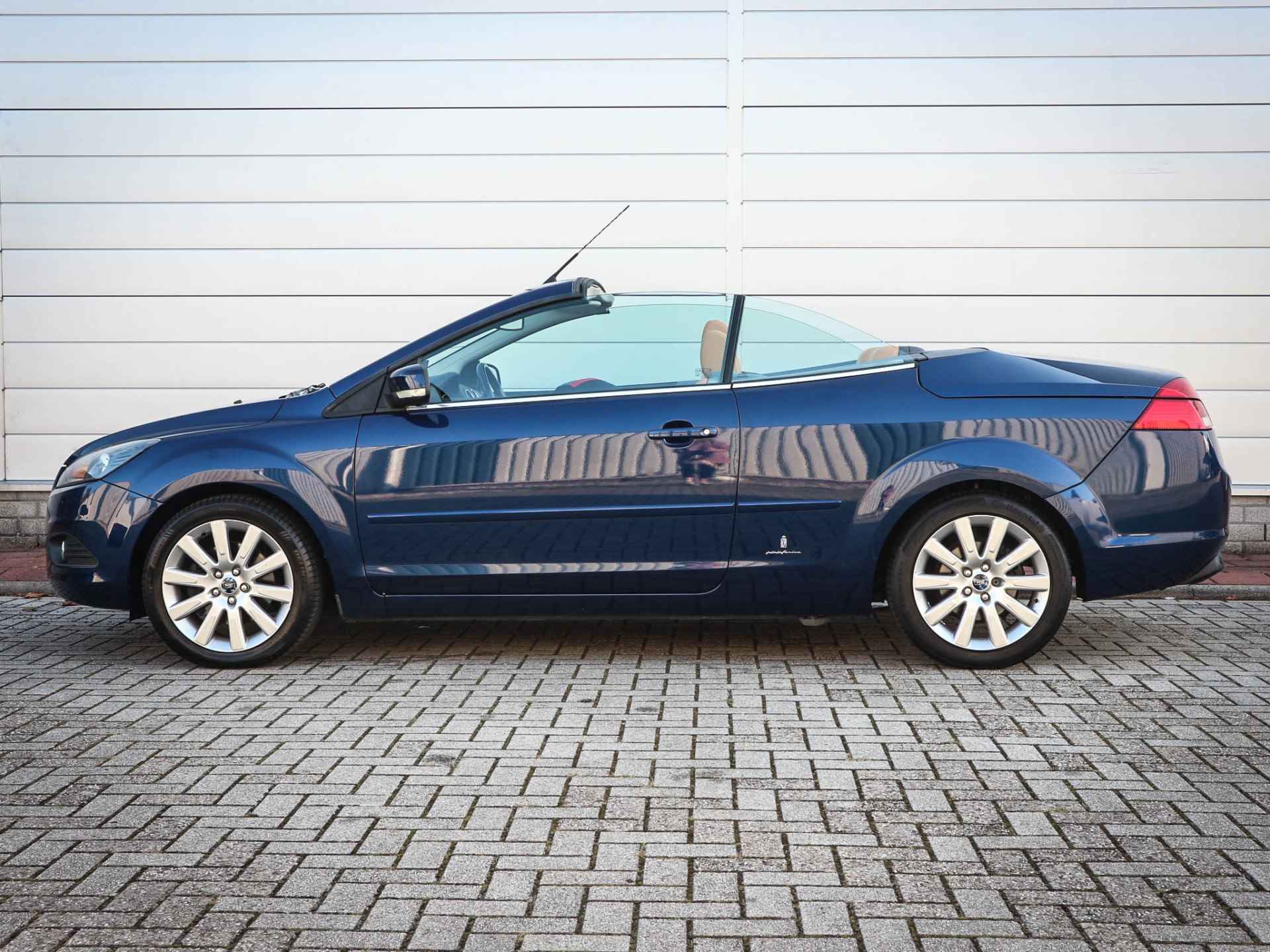 Ford FOCUS Coupe-cabriolet 2.0 Limited | Clima | Cruise | Navi | Leer | 17 Inch | Pdc | Voorruitverwarming | Stoelverwarming - 12/45