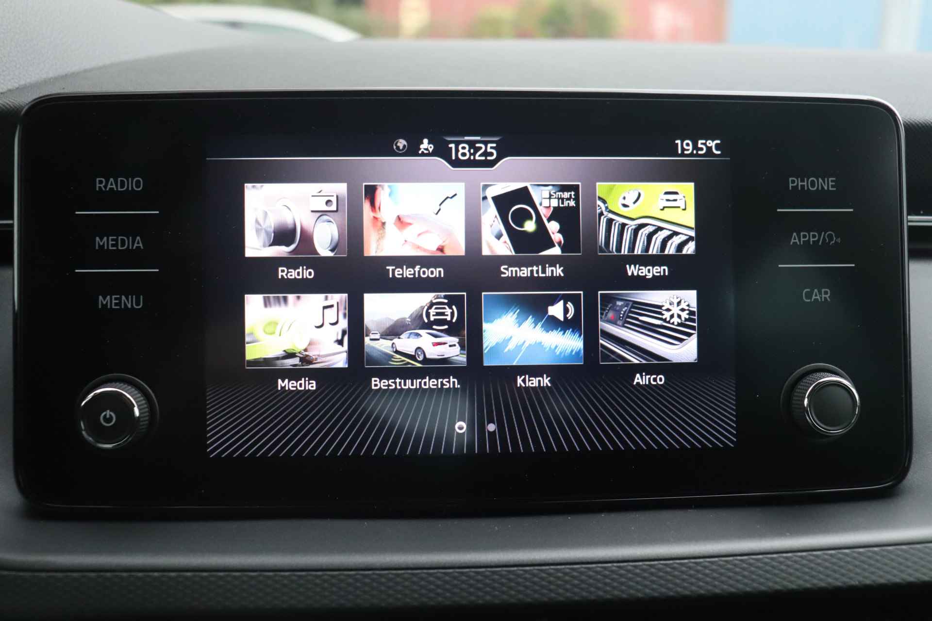 Škoda Scala 1.0 TSI 110pk DSG Automaat Ambition | Sunset | Parkeersensoren achter | Apple carplay & Android auto | Cruise control | - 22/28