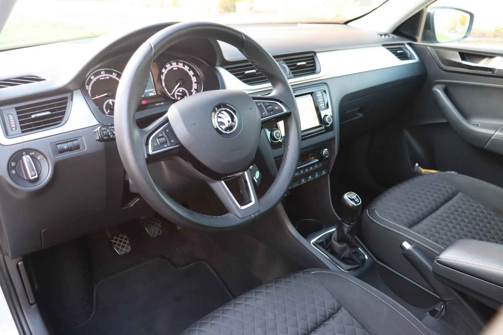 Skoda Rapid Spaceback 1.0 TSI Greentech Drive|Pano|PDC|Navi|Stoelverw|Clima|DAB - 11/59