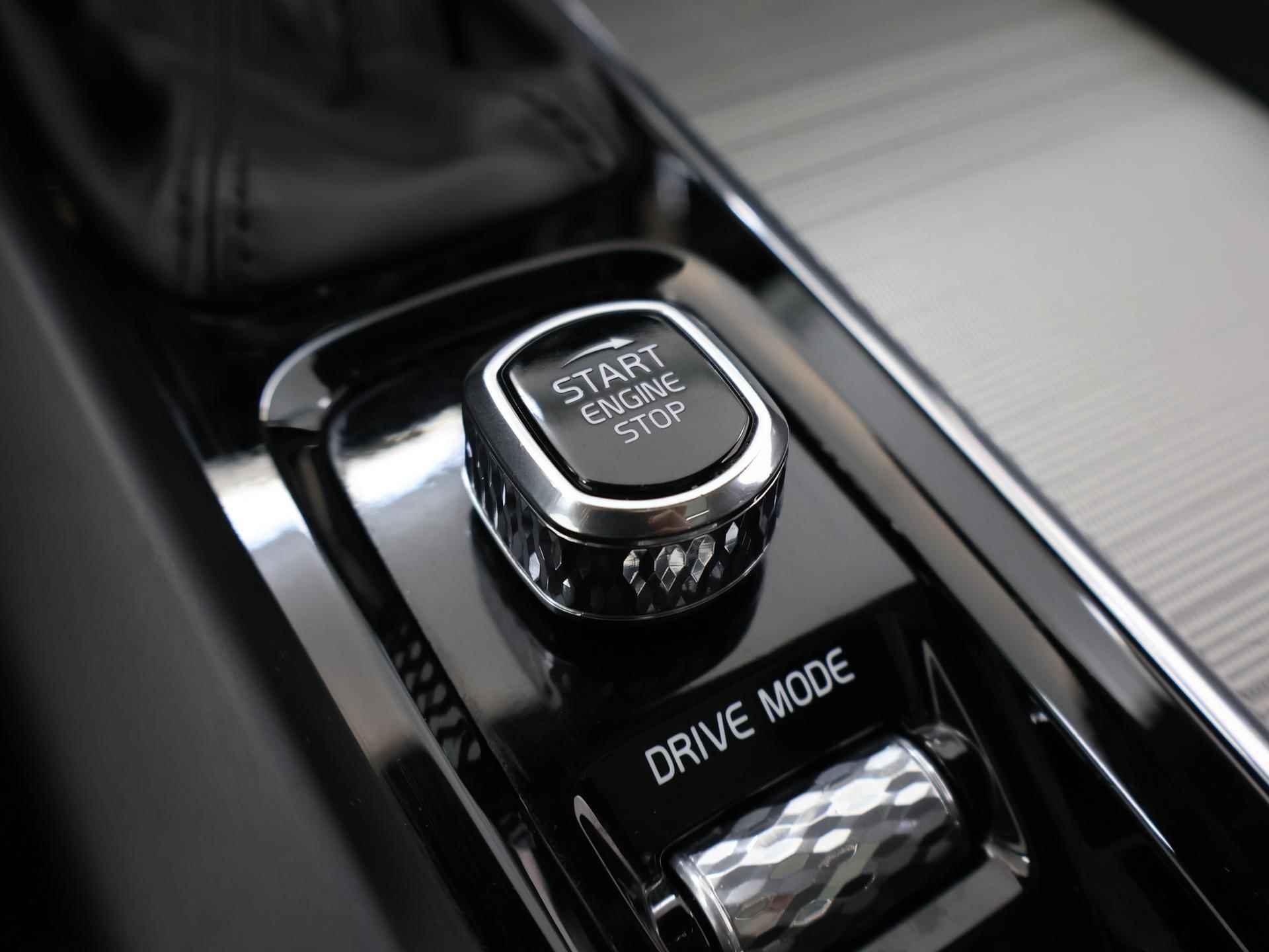 Volvo V60 2.0 T6 AWD Inscription | Panoramadak | Navigatie | Adaptief Cruise Control | Parkeercamera | Climate Control | Stoelverwarming | - 26/41